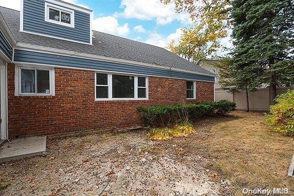 Single Family Berkshire  Nassau County, NY 11570, MLS-L3568796-28