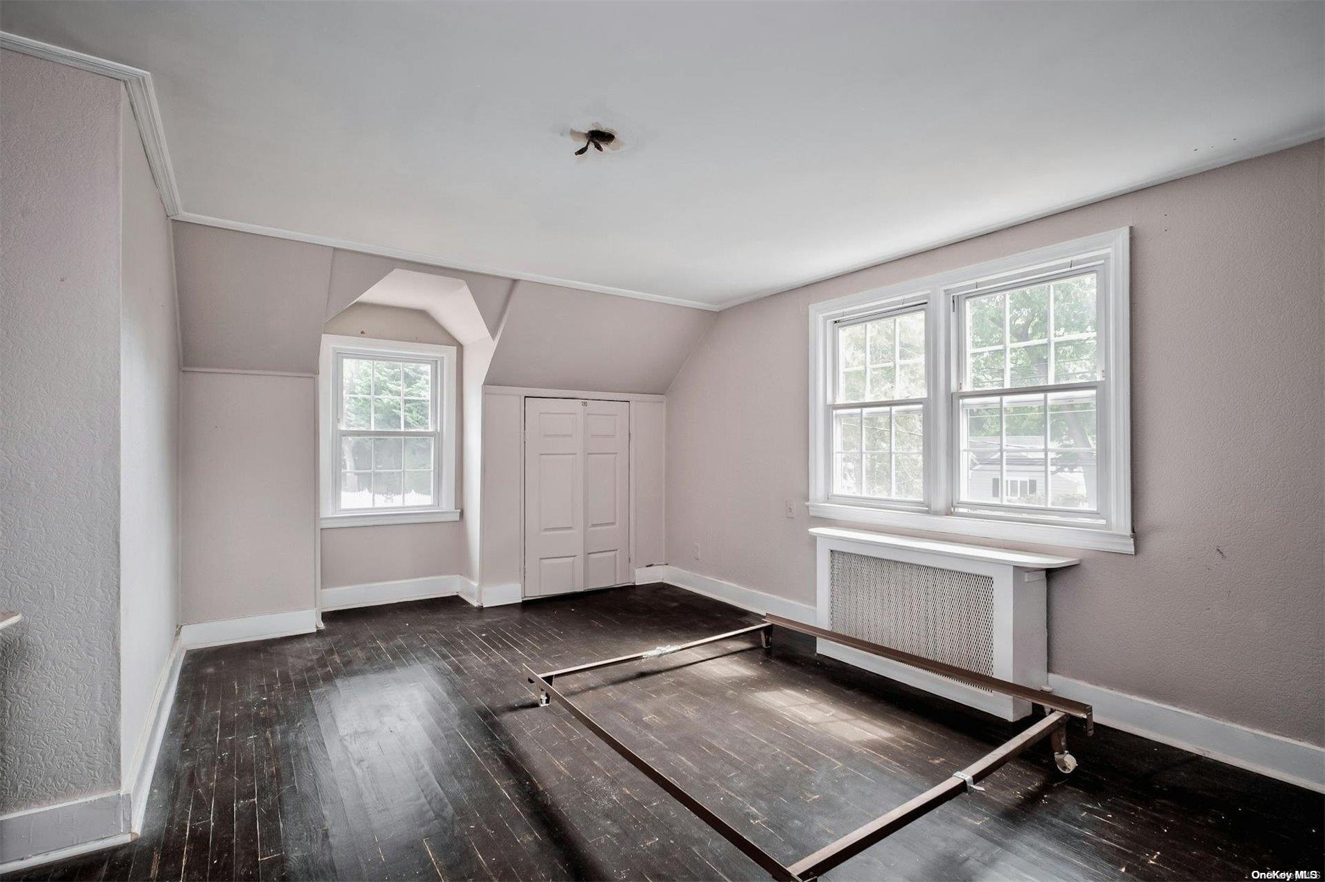 Single Family Monroe  Nassau County, NY 11783, MLS-L3568945-28
