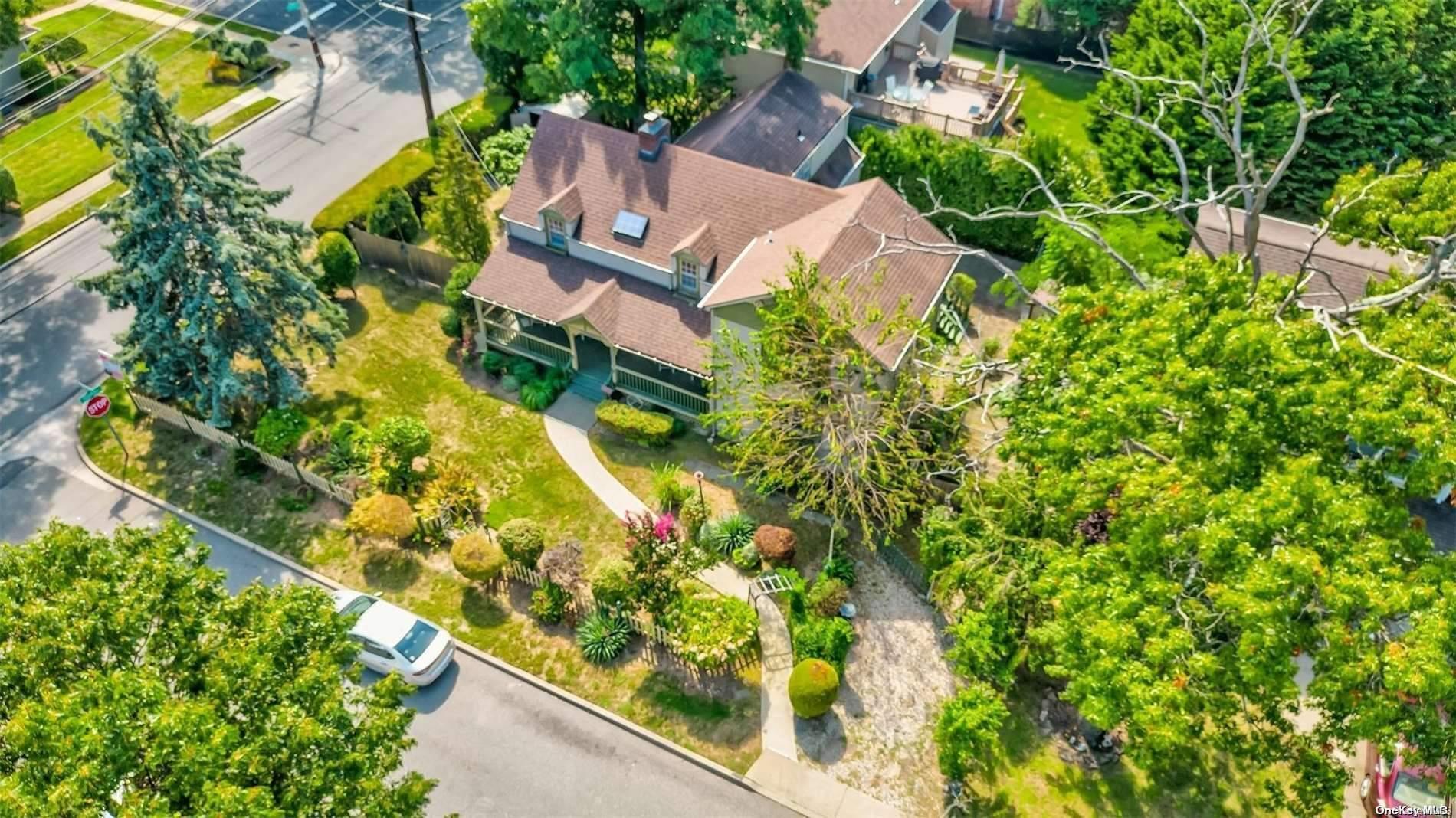 Single Family Monroe  Nassau County, NY 11783, MLS-L3568945-34