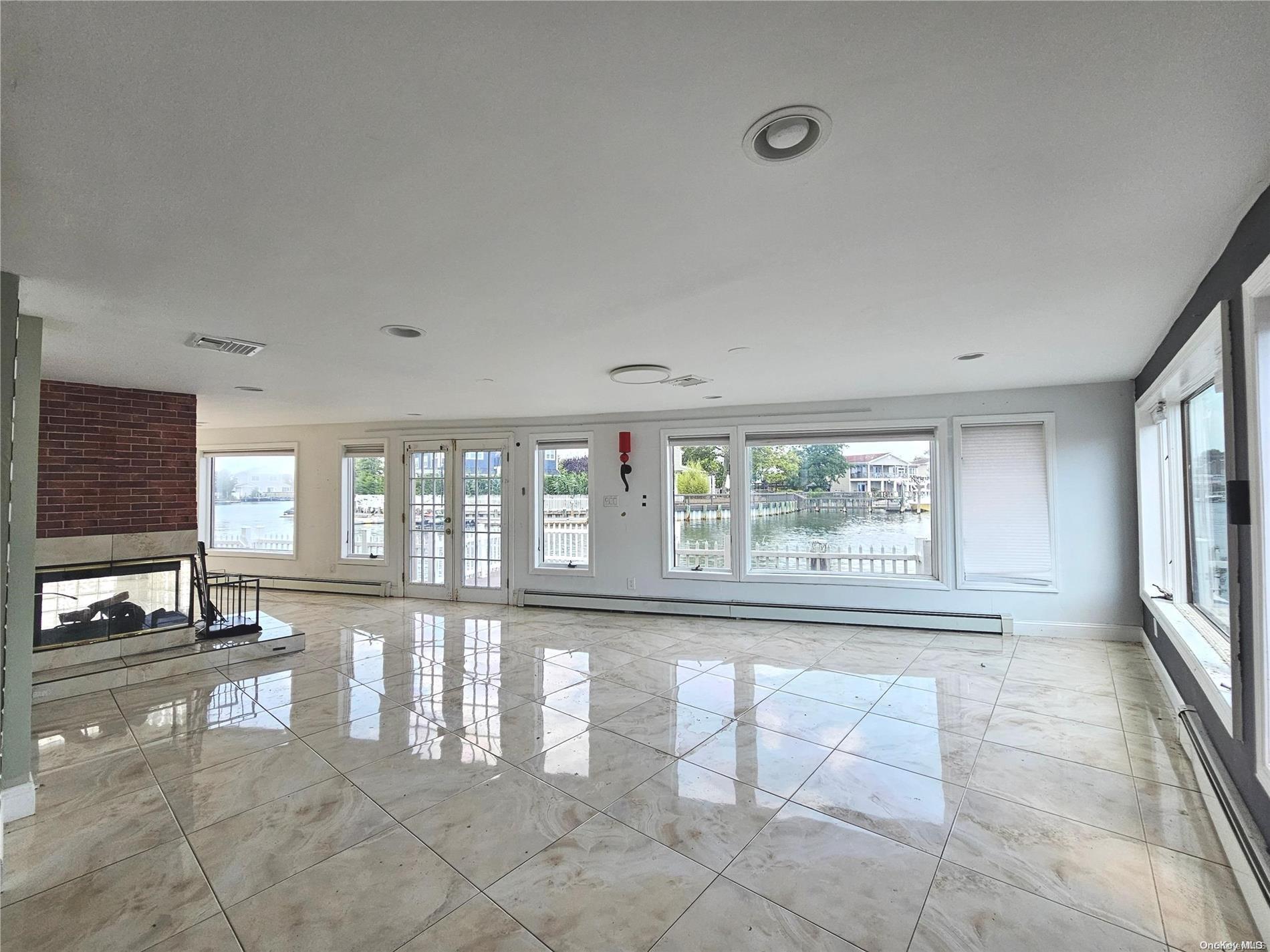 Single Family Van Buren  Nassau County, NY 11510, MLS-L3568968-10