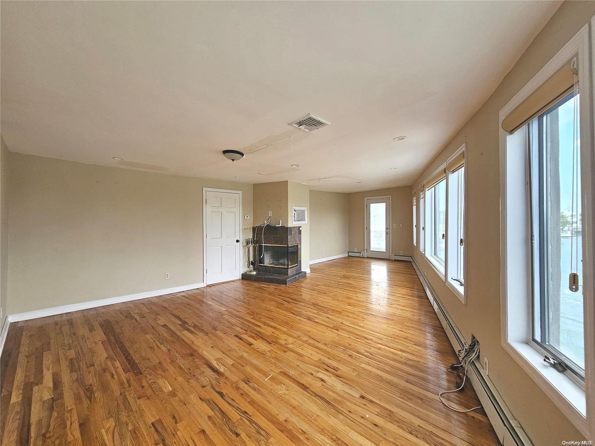 Single Family Van Buren  Nassau County, NY 11510, MLS-L3568968-16