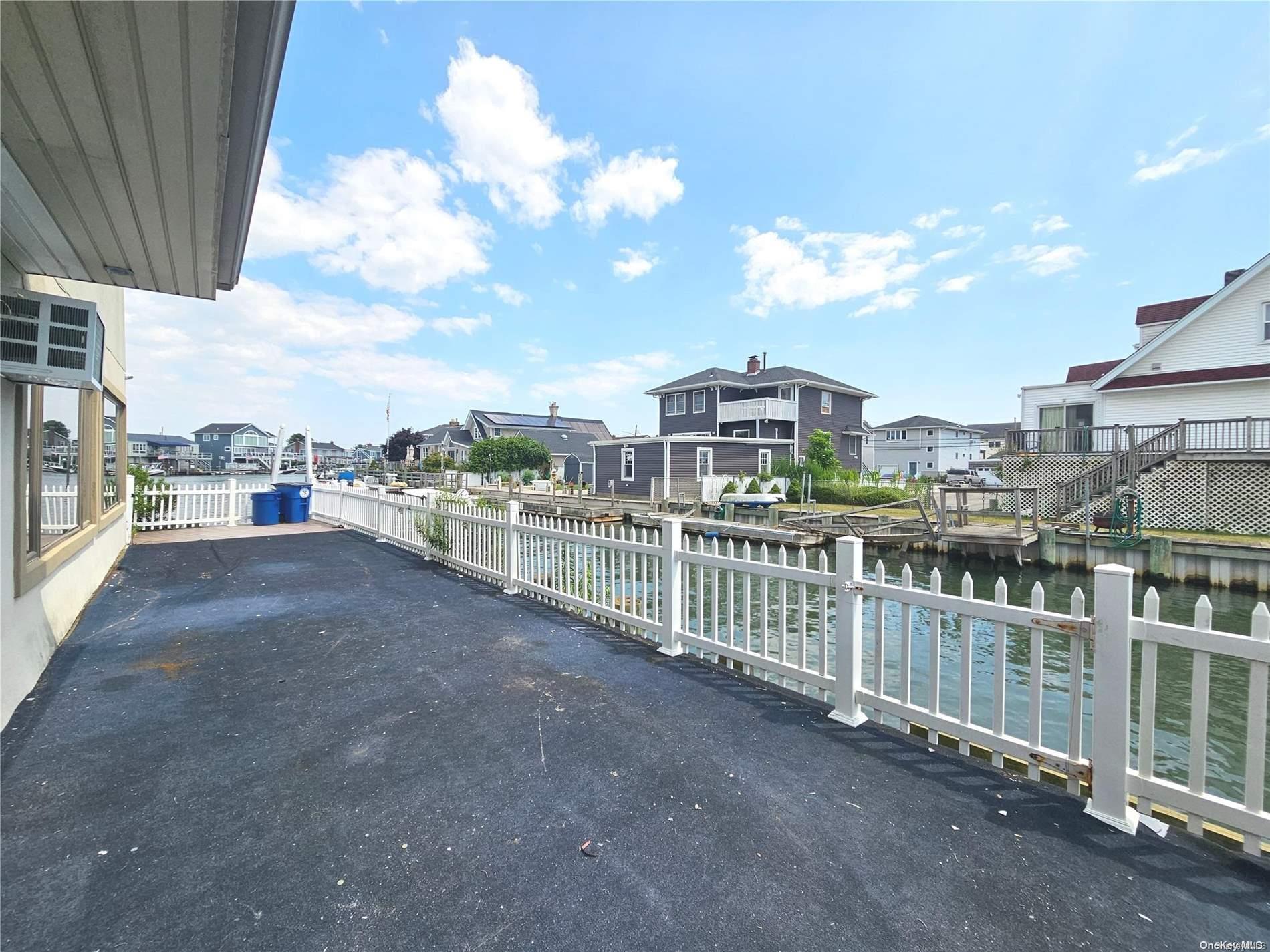 Single Family Van Buren  Nassau County, NY 11510, MLS-L3568968-5