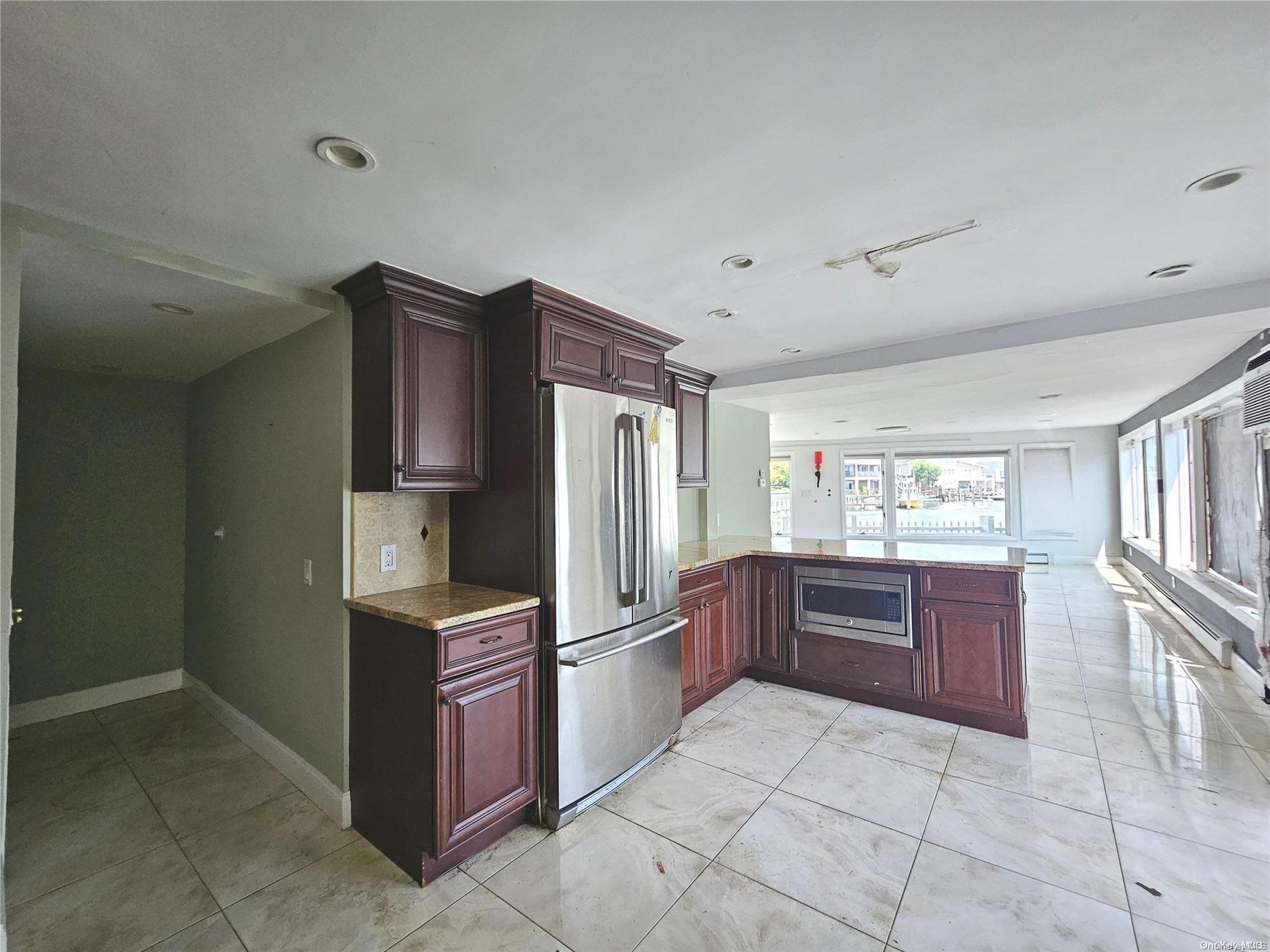 Single Family Van Buren  Nassau County, NY 11510, MLS-L3568968-7