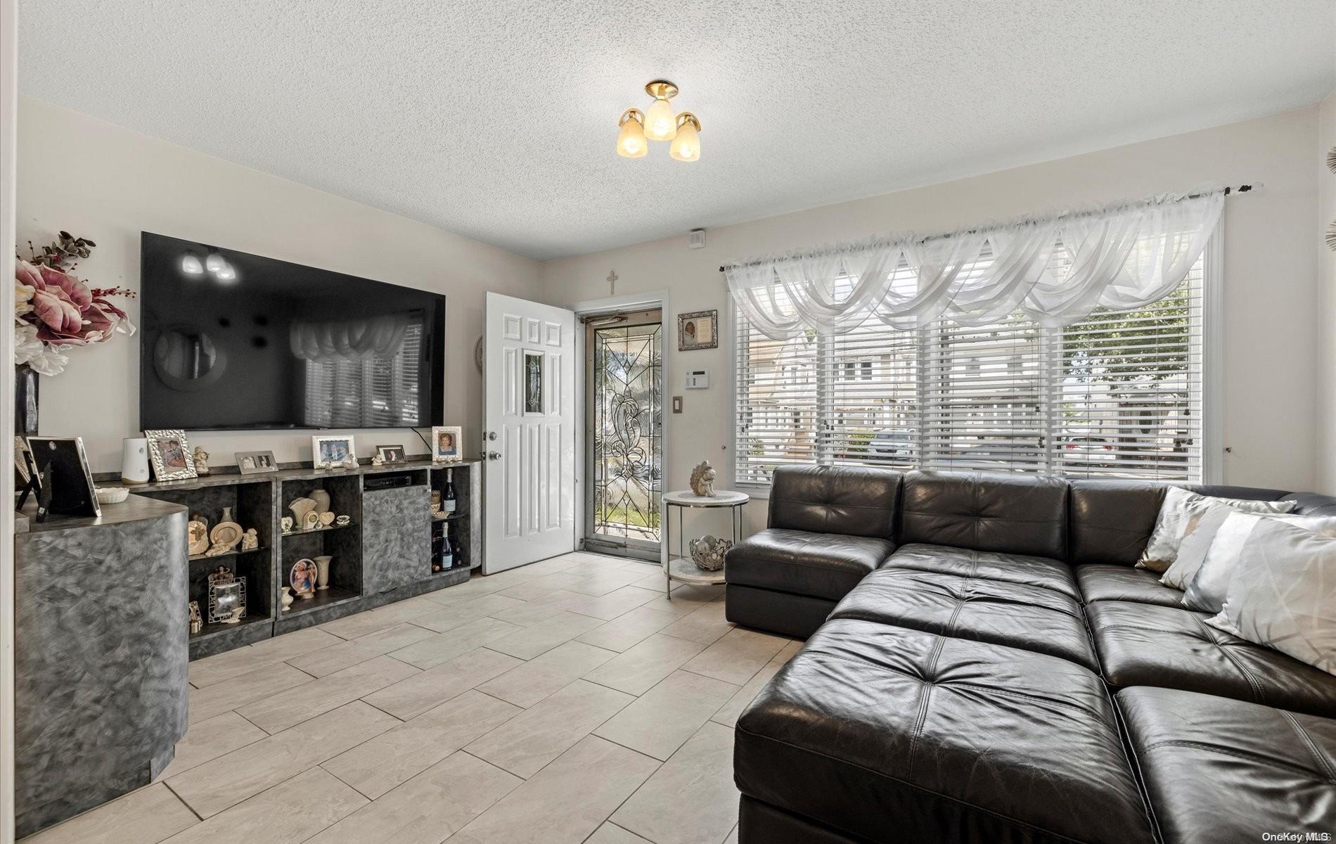 Single Family 149th  Queens, NY 11417, MLS-L3568970-3