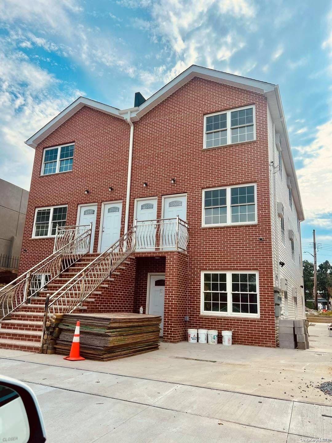 Single Family Underhill Ave  Bronx, NY 10473, MLS-L3569121-2