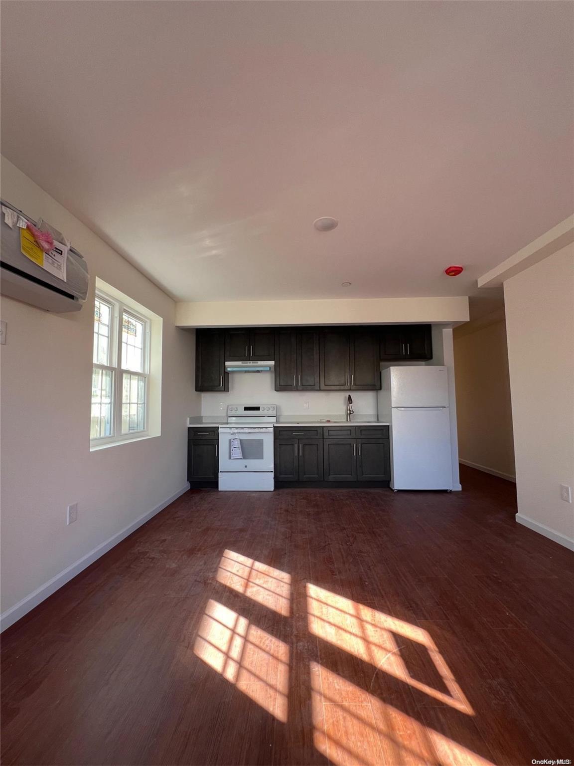 Single Family Underhill Ave  Bronx, NY 10473, MLS-L3569121-7