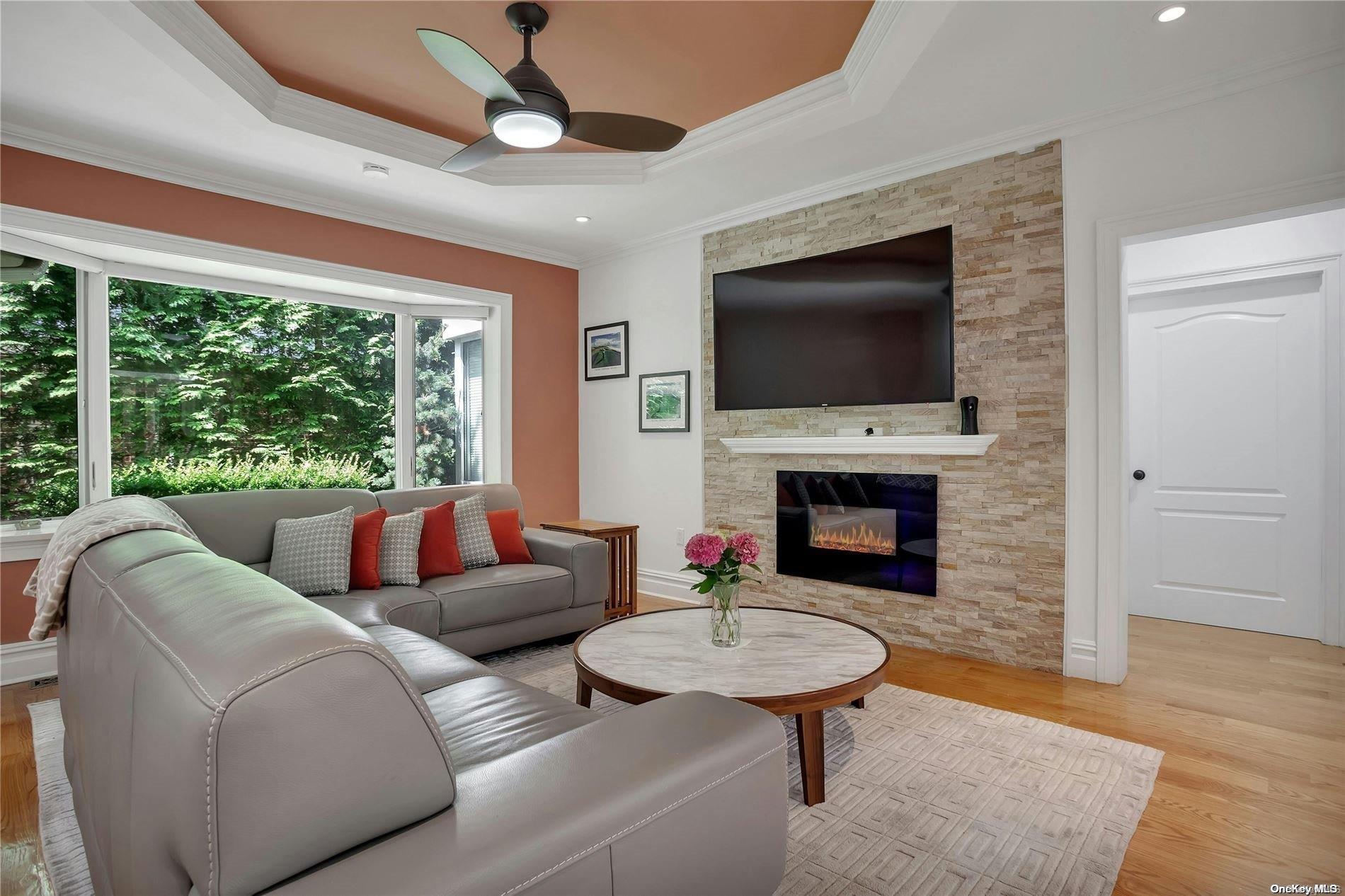 Single Family Boulevard  Queens, NY 11357, MLS-L3569142-12