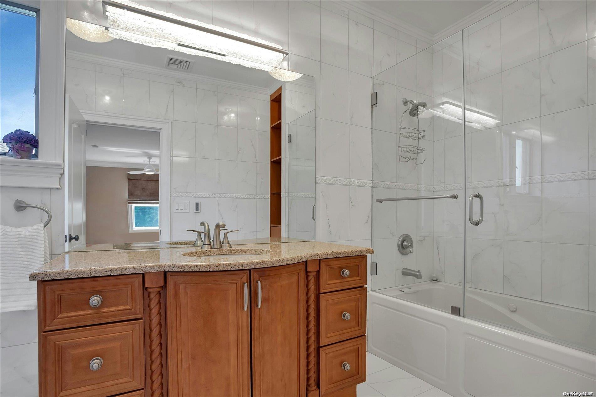 Single Family Boulevard  Queens, NY 11357, MLS-L3569142-19