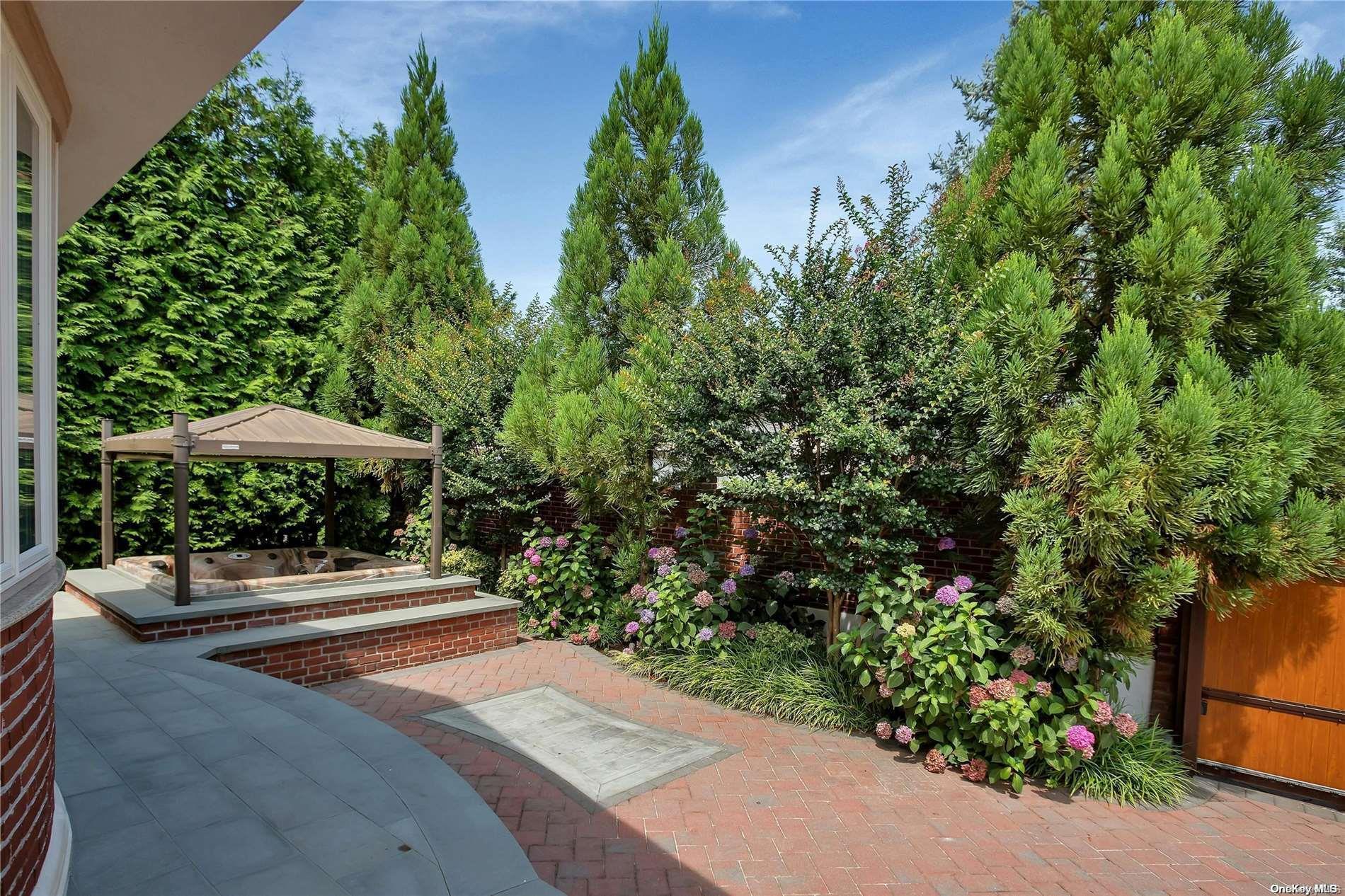 Single Family Boulevard  Queens, NY 11357, MLS-L3569142-33