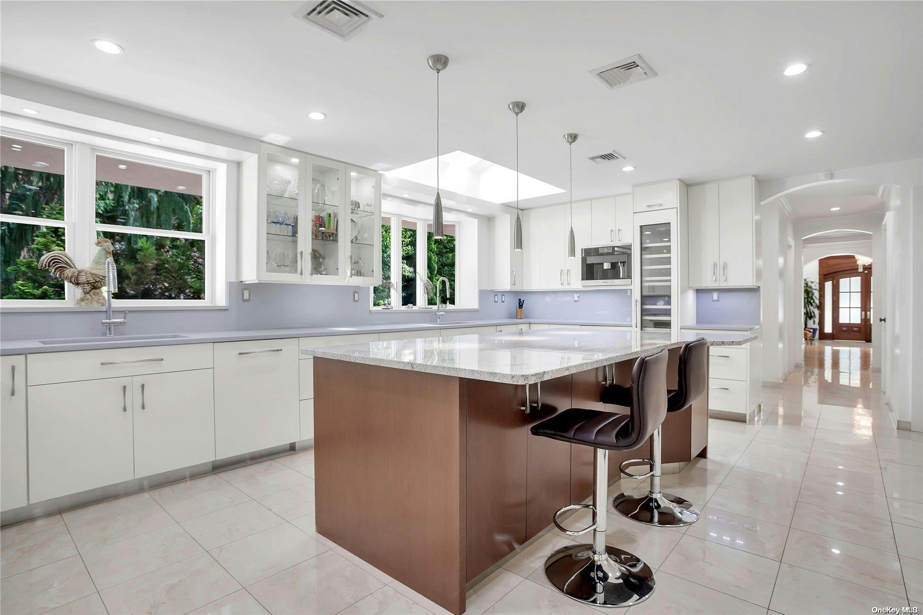 Single Family Boulevard  Queens, NY 11357, MLS-L3569142-8