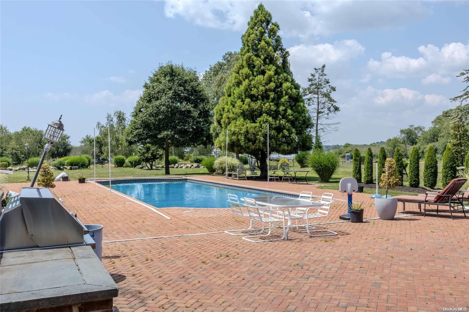 Single Family Old Neck  Suffolk County, NY 11934, MLS-L3569309-28