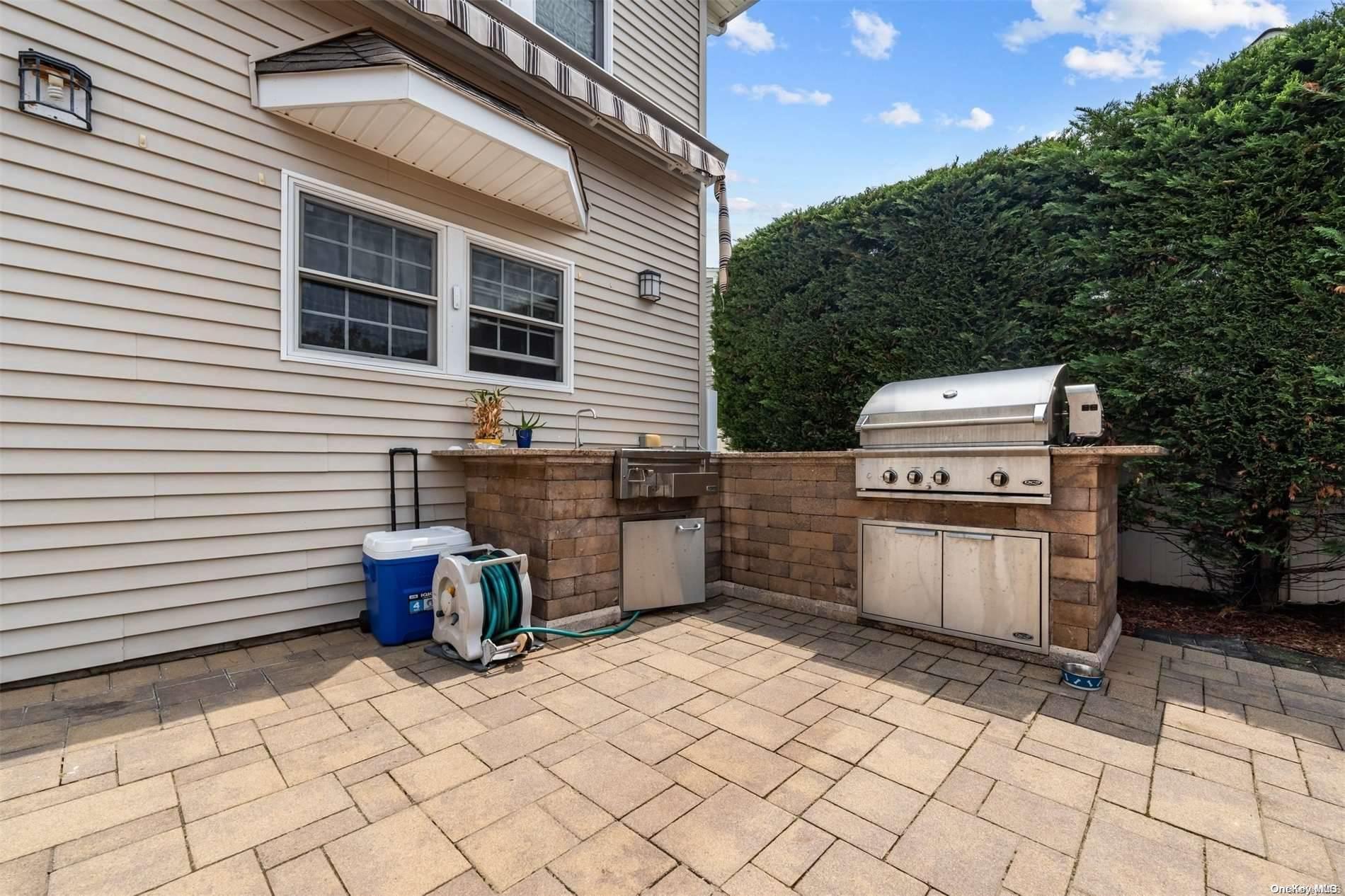 Single Family Sunrise  Nassau County, NY 11710, MLS-L3569391-21