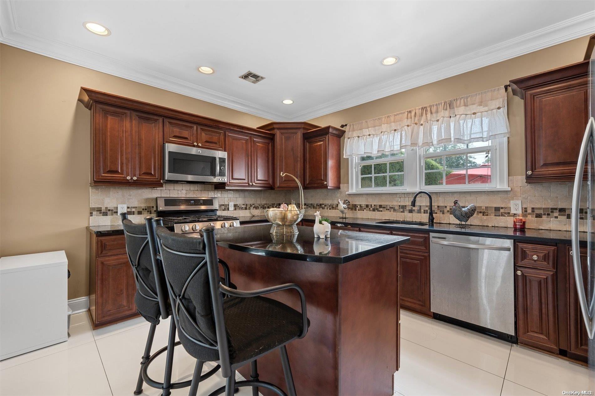 Single Family Sunrise  Nassau County, NY 11710, MLS-L3569391-30