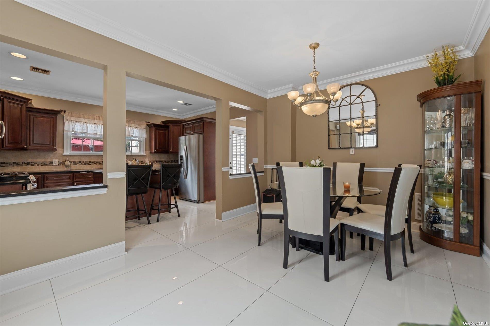 Single Family Sunrise  Nassau County, NY 11710, MLS-L3569391-7