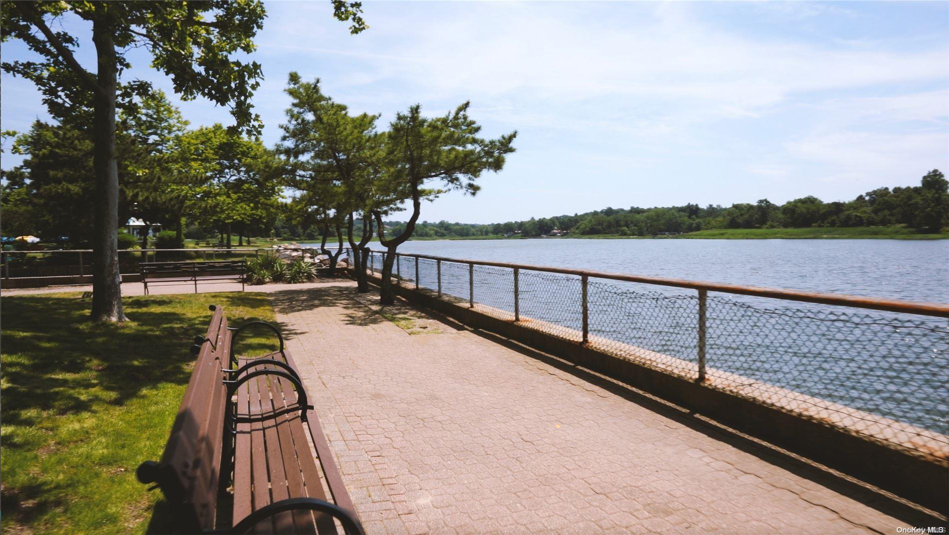 Condo Middle Neck  Nassau County, NY 11021, MLS-L3569436-31