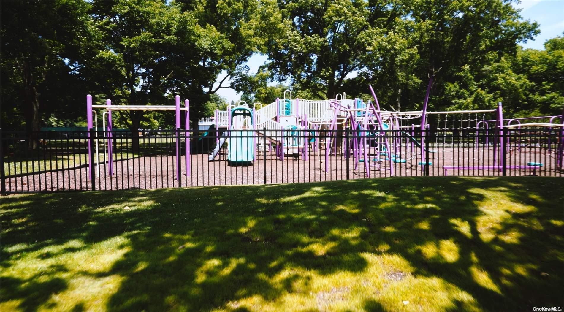 Condo Middle Neck  Nassau County, NY 11021, MLS-L3569436-32