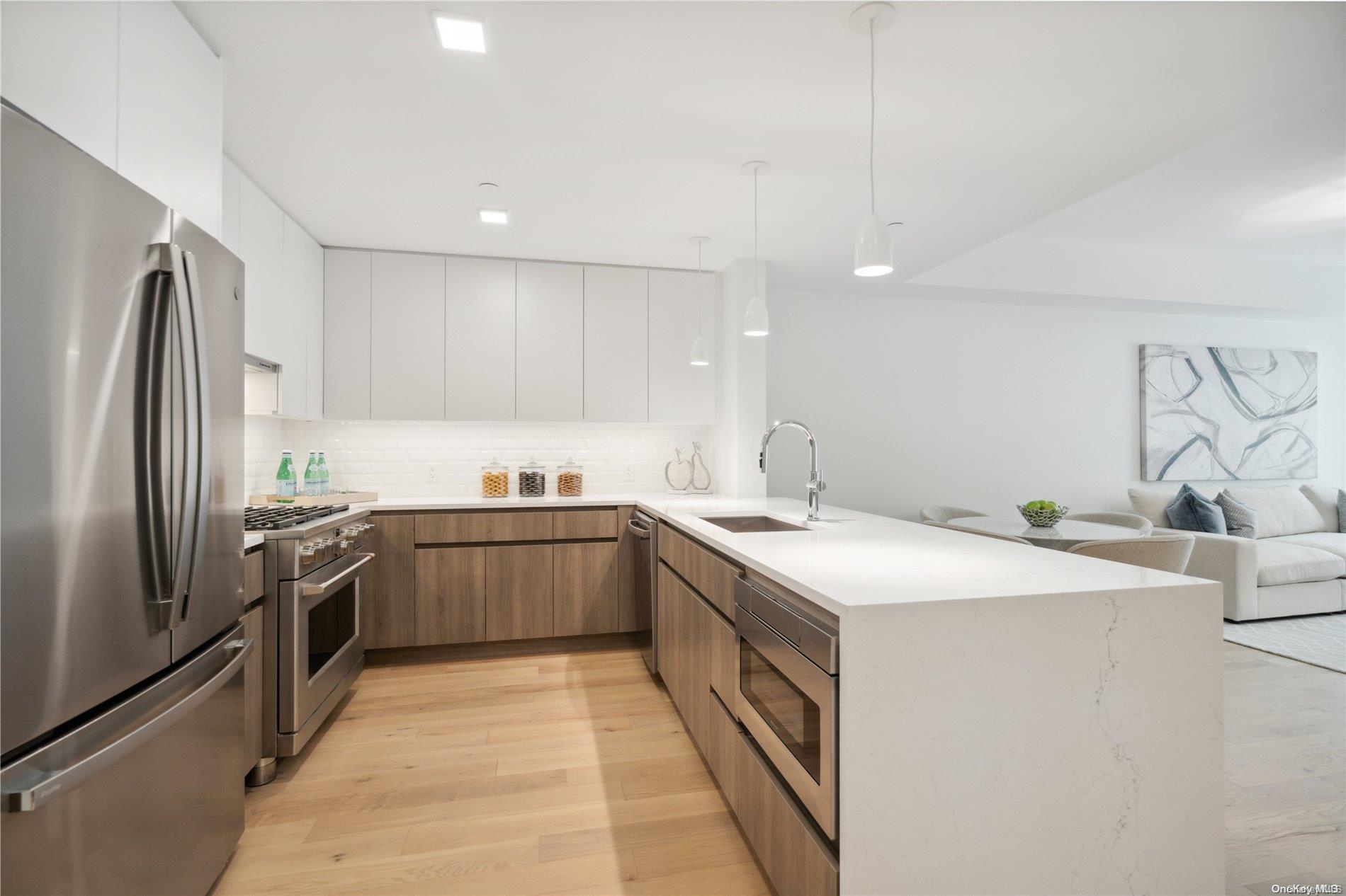 Condo Middle Neck  Nassau County, NY 11021, MLS-L3569436-4