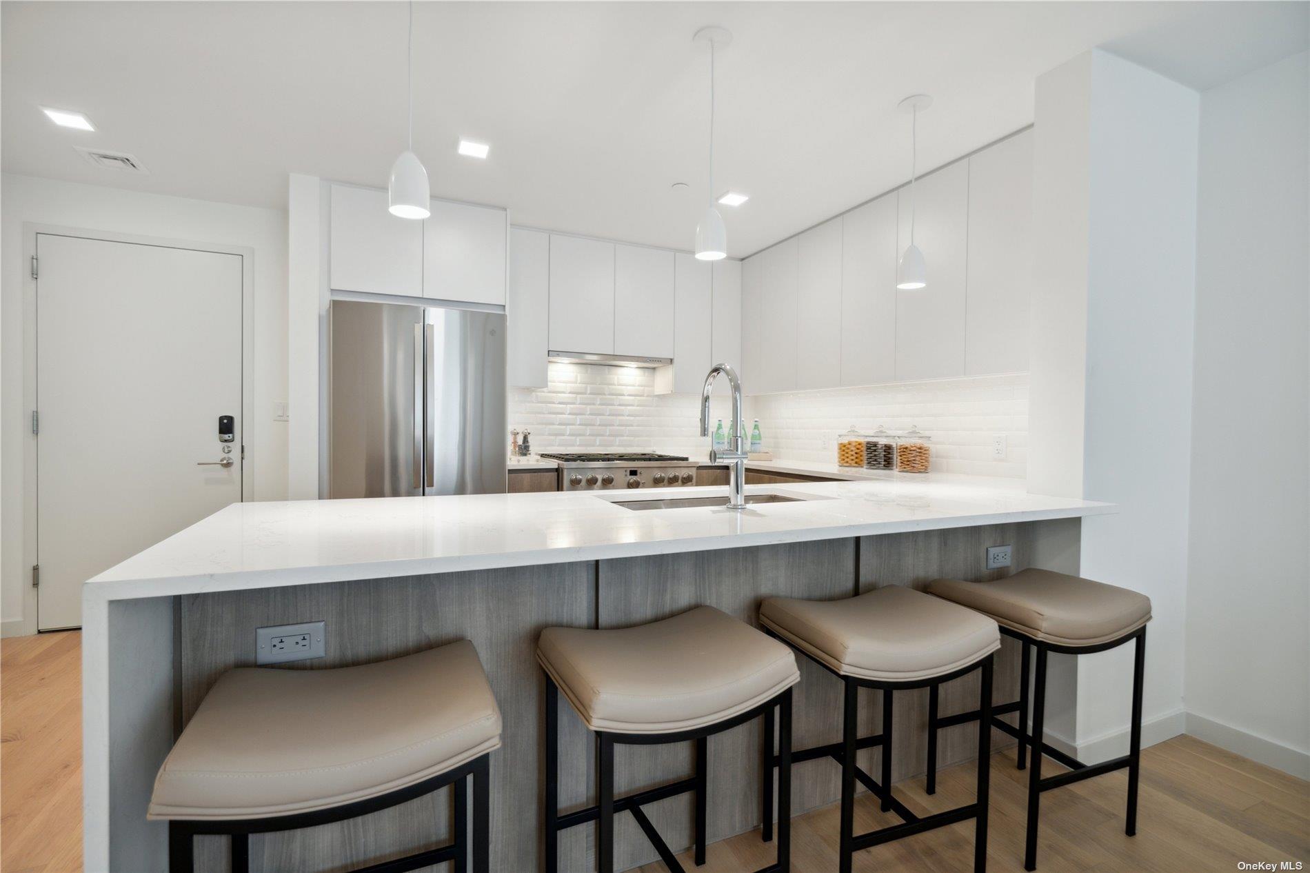 Condo Middle Neck  Nassau County, NY 11021, MLS-L3569448-17