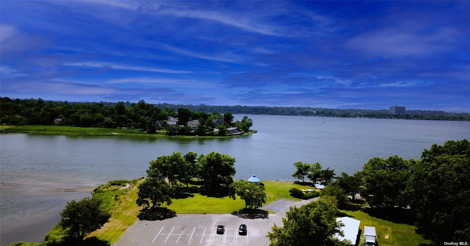 Condo Middle Neck  Nassau County, NY 11021, MLS-L3569448-30