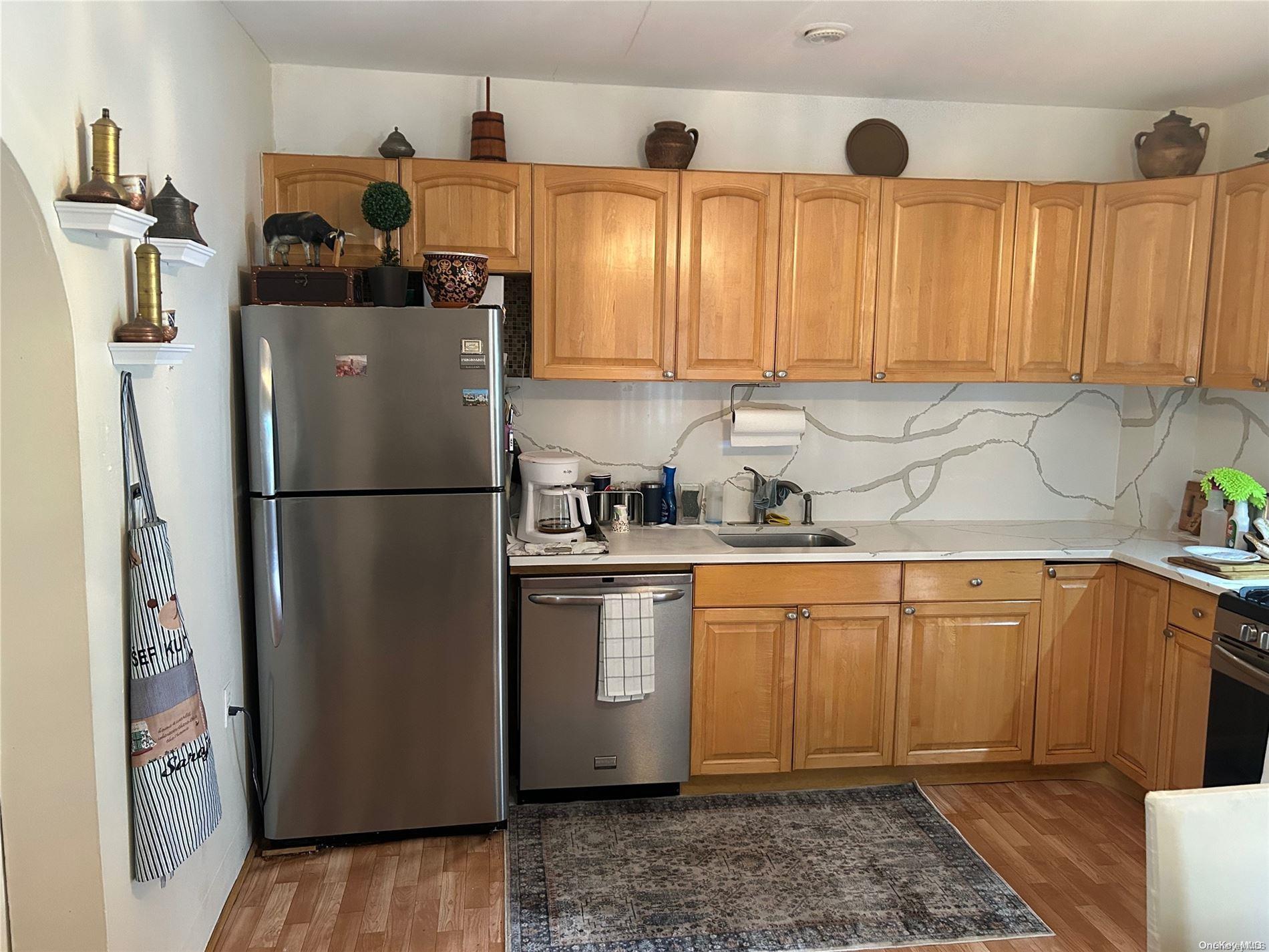 Single Family 31st  Queens, NY 11106, MLS-L3569469-2