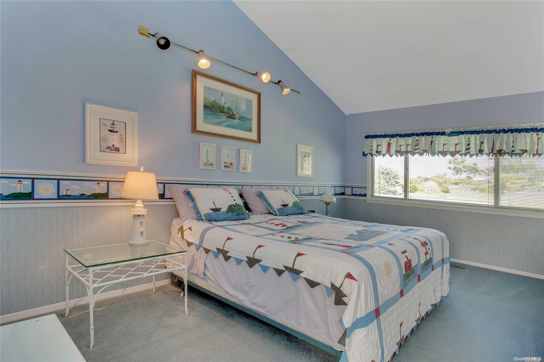 Single Family Saxon  Suffolk County, NY 11706, MLS-L3569659-15
