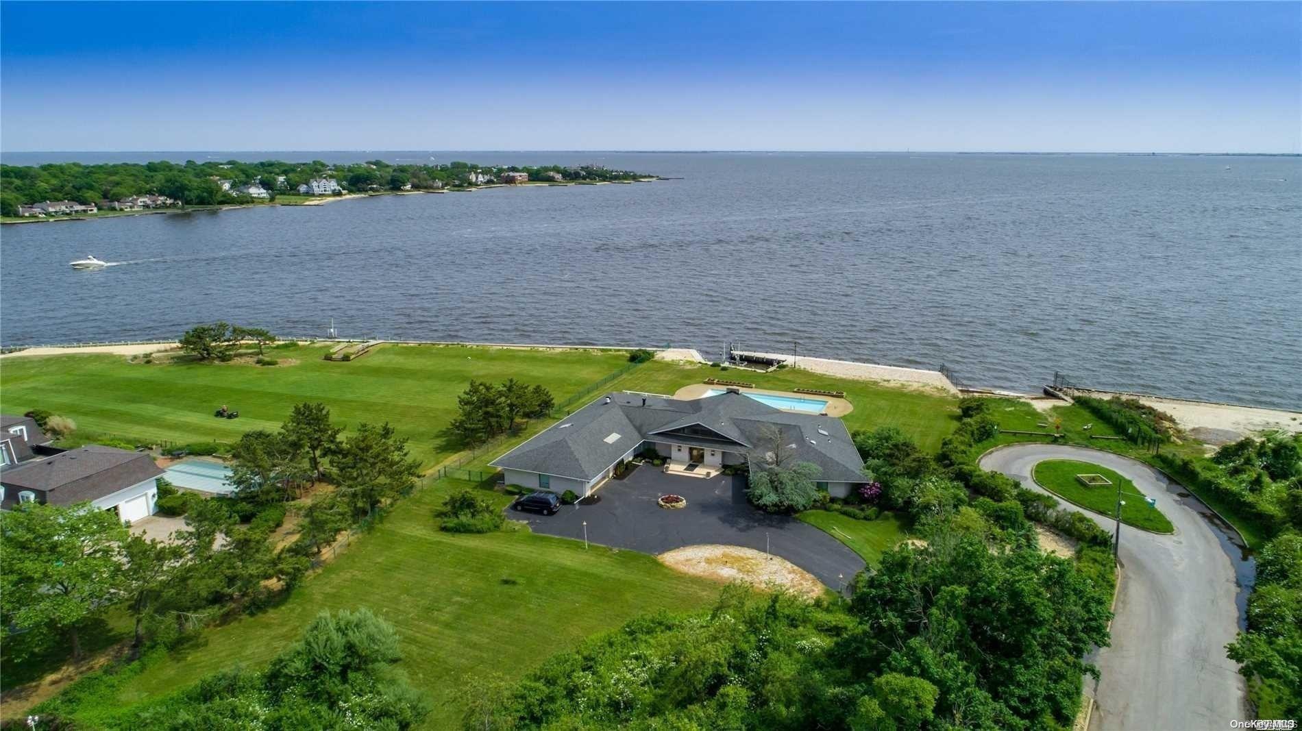 Single Family Saxon  Suffolk County, NY 11706, MLS-L3569659-2
