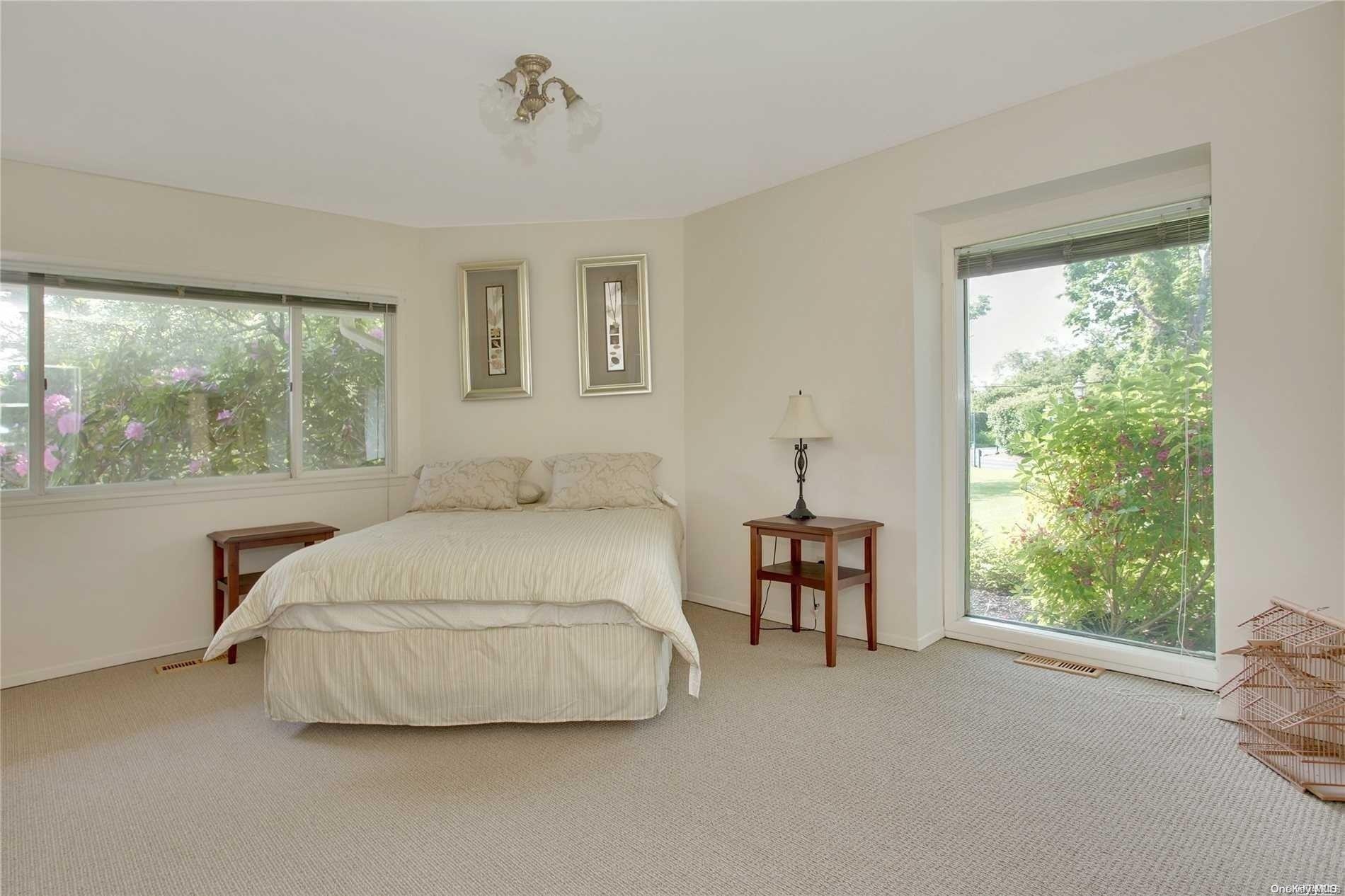 Single Family Saxon  Suffolk County, NY 11706, MLS-L3569659-20