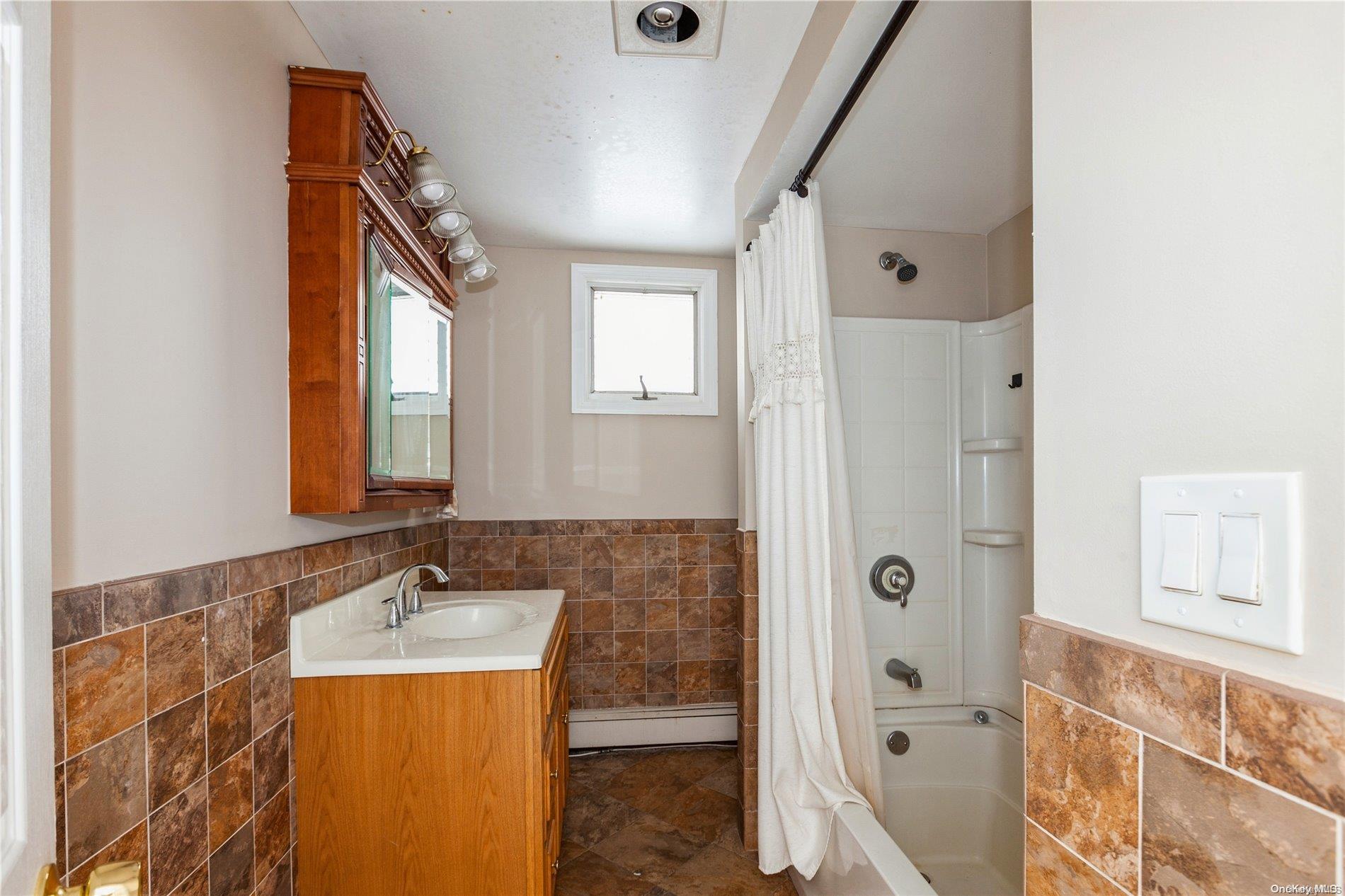 Single Family South  Nassau County, NY 11783, MLS-L3569713-13