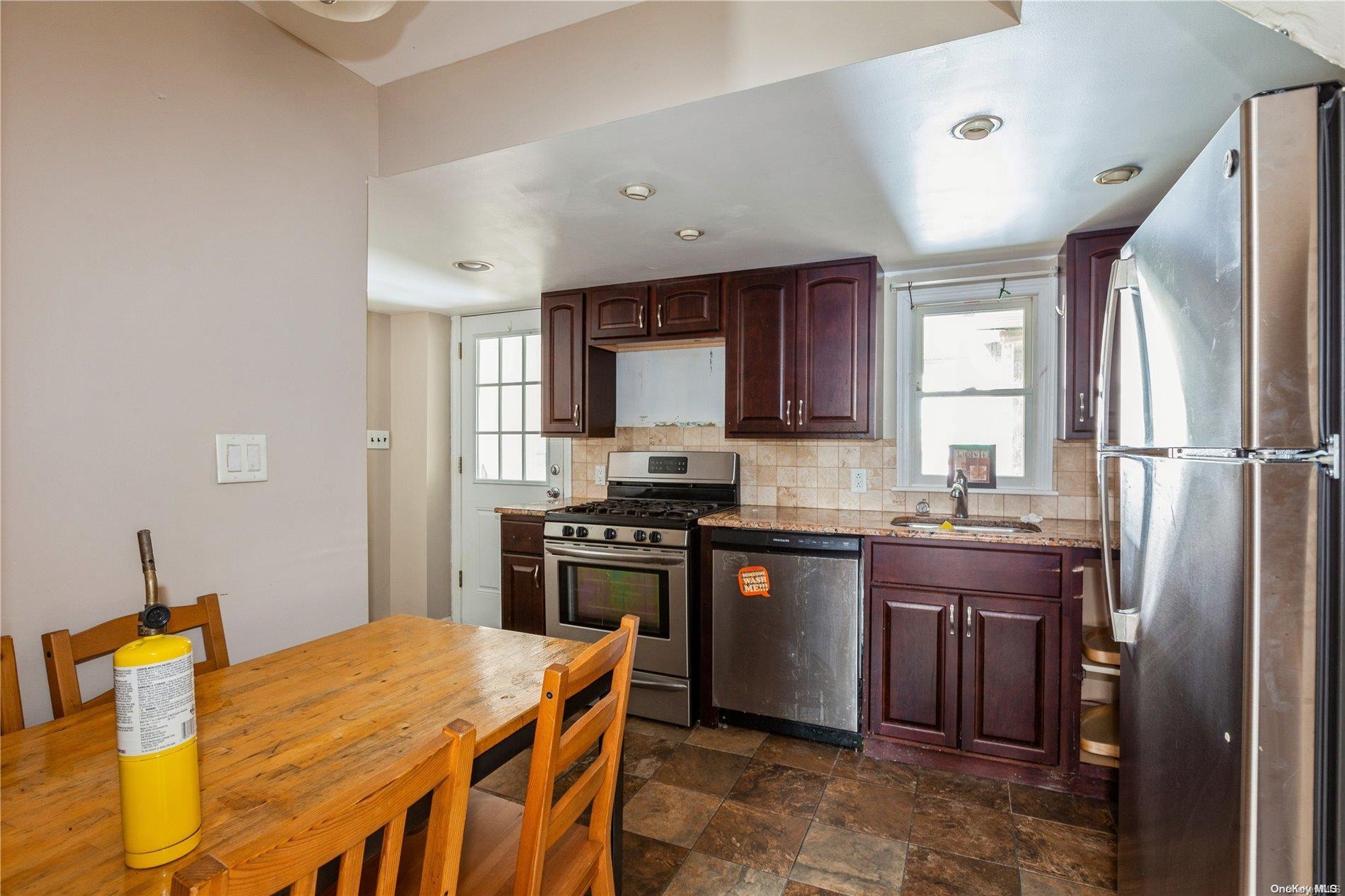 Single Family South  Nassau County, NY 11783, MLS-L3569713-6