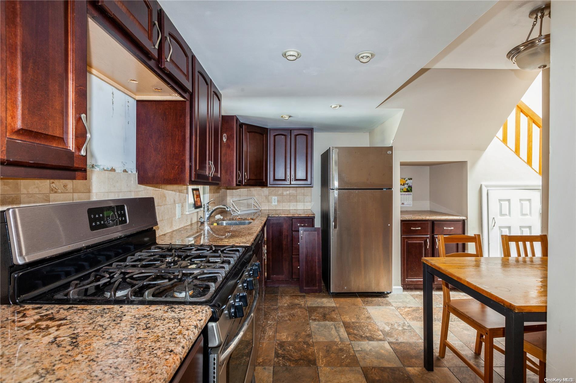 Single Family South  Nassau County, NY 11783, MLS-L3569713-7