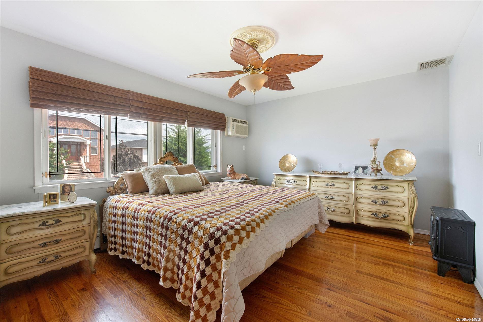 Single Family 91st  Queens, NY 11414, MLS-L3569907-5