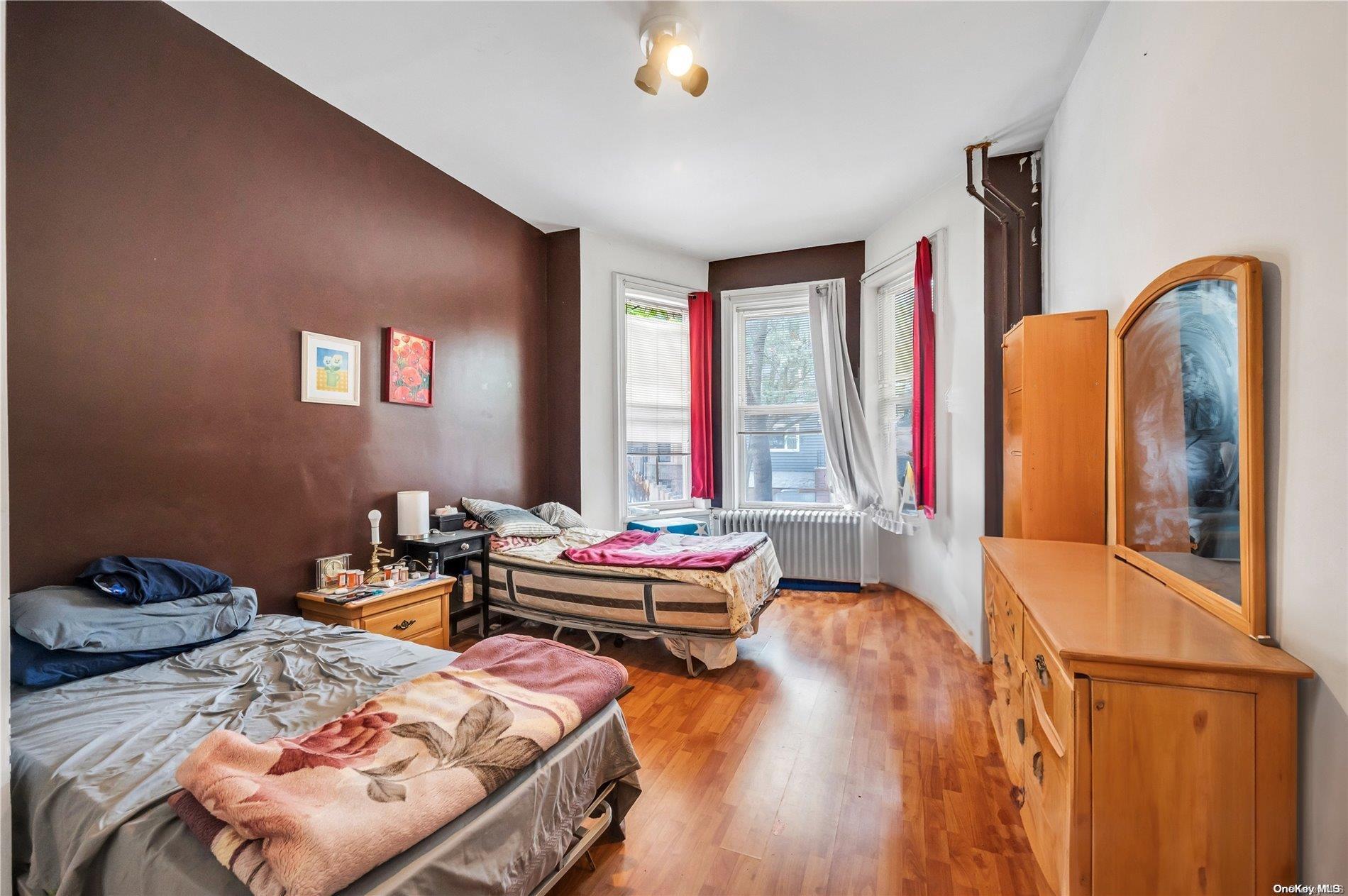 Single Family 12th  Queens, NY 11106, MLS-L3570030-10