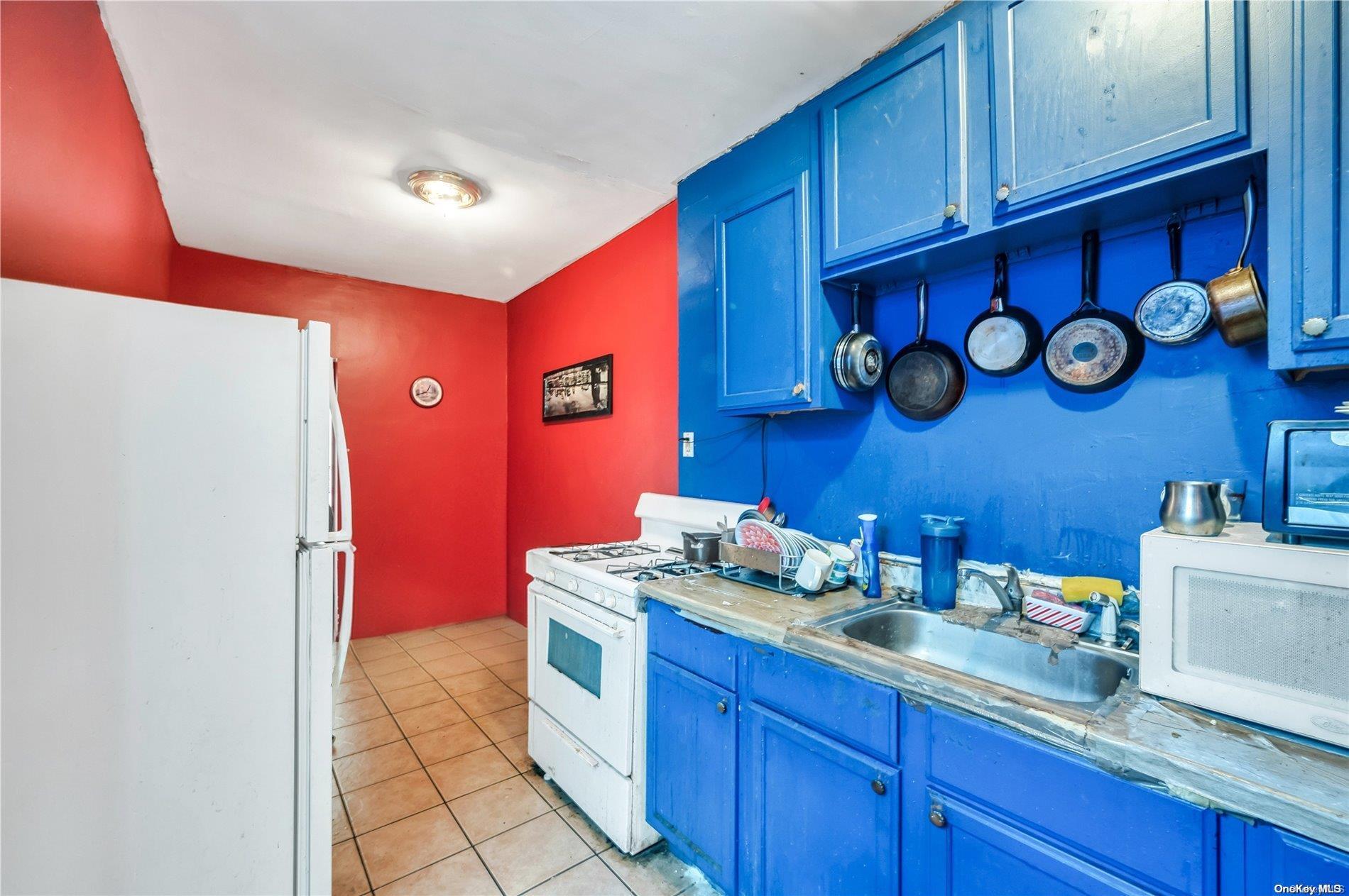 Single Family 12th  Queens, NY 11106, MLS-L3570030-11