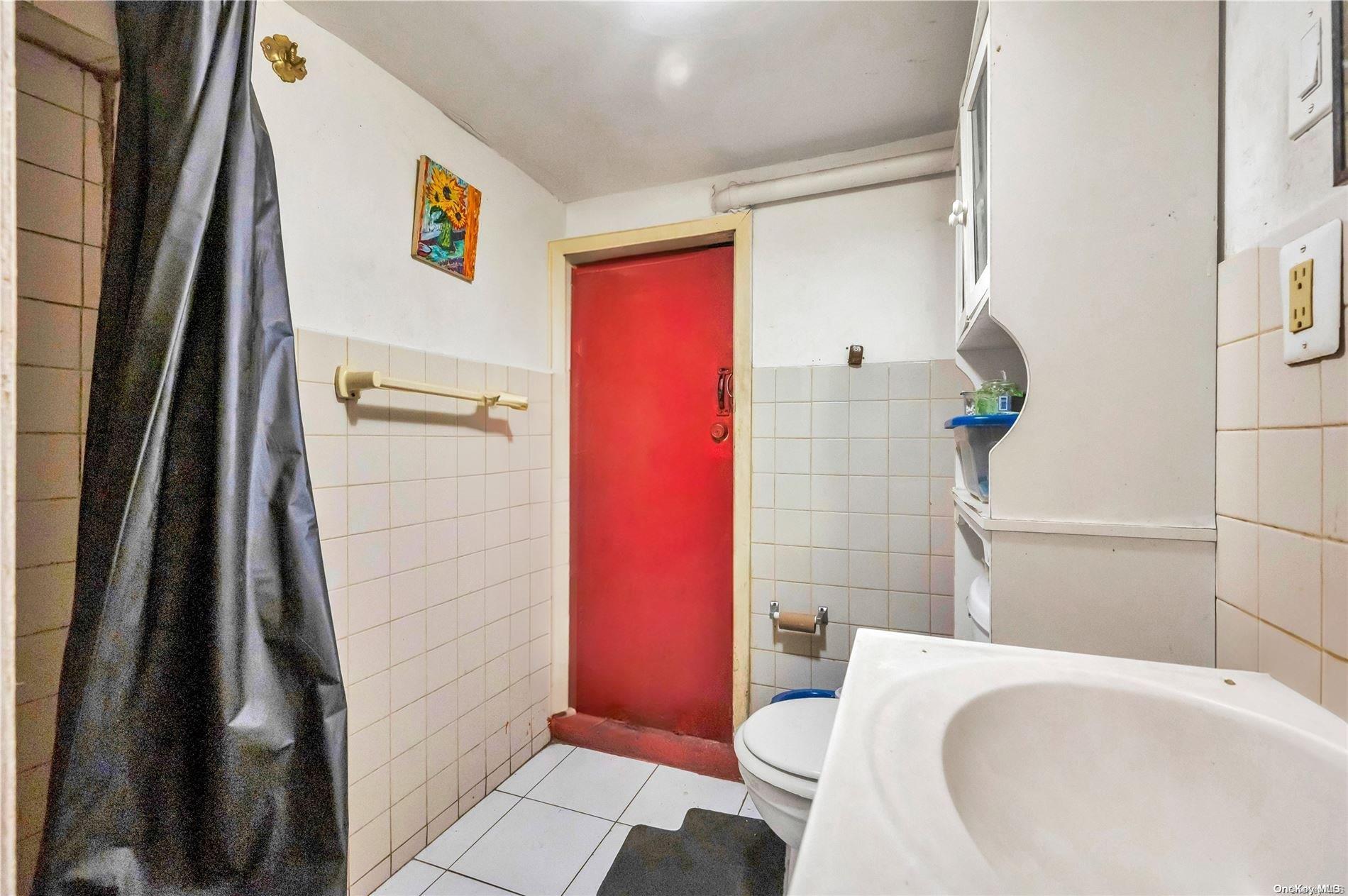 Single Family 12th  Queens, NY 11106, MLS-L3570030-14