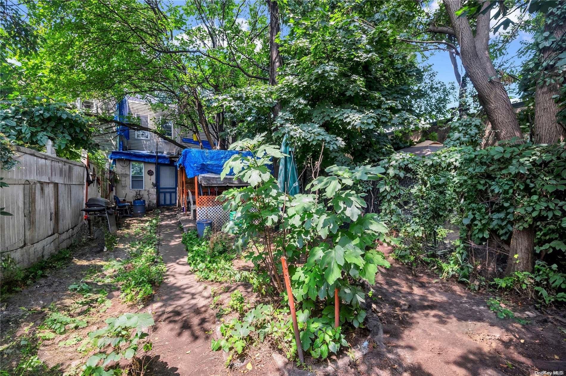Single Family 12th  Queens, NY 11106, MLS-L3570030-15
