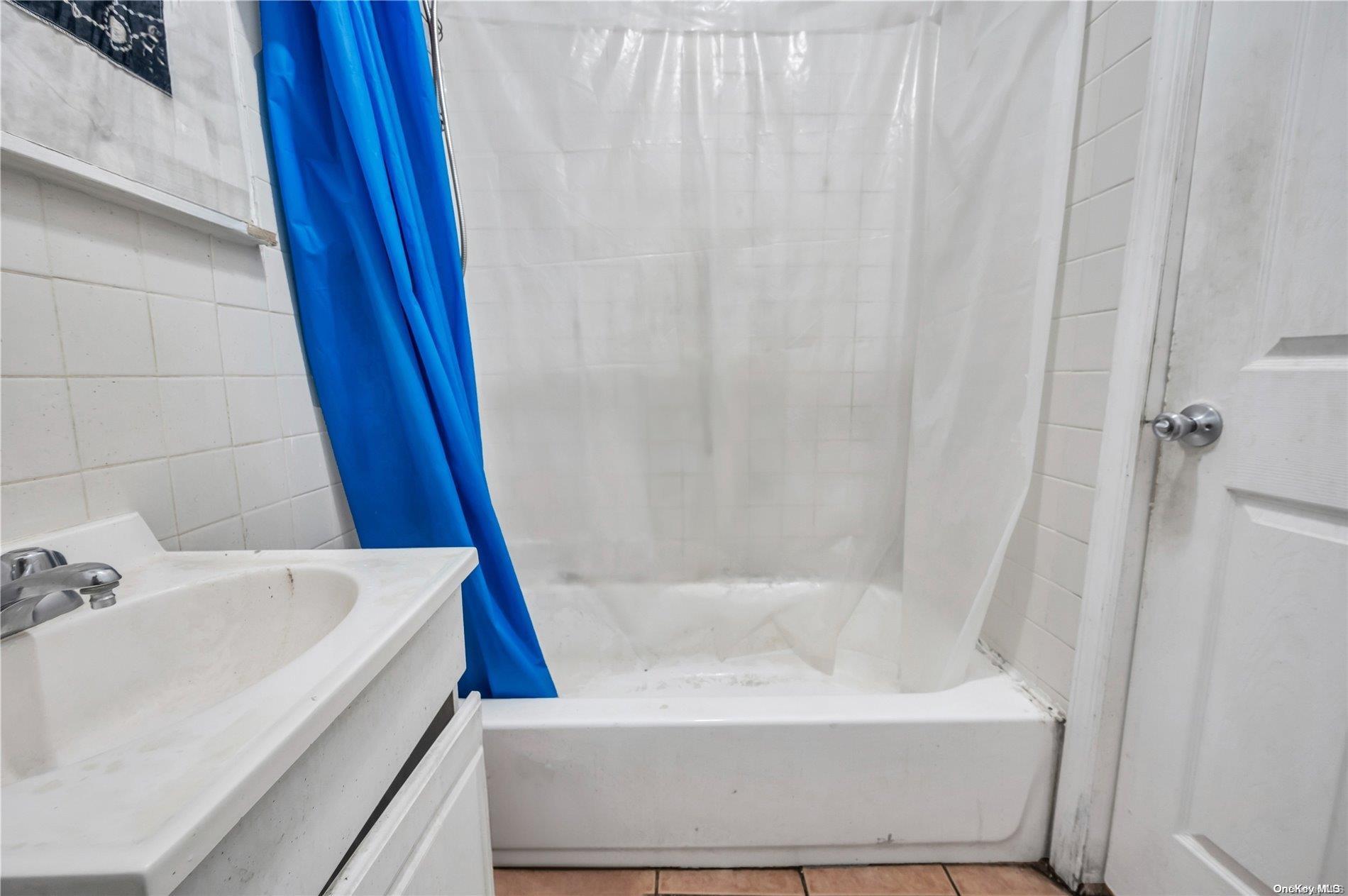 Single Family 12th  Queens, NY 11106, MLS-L3570030-9