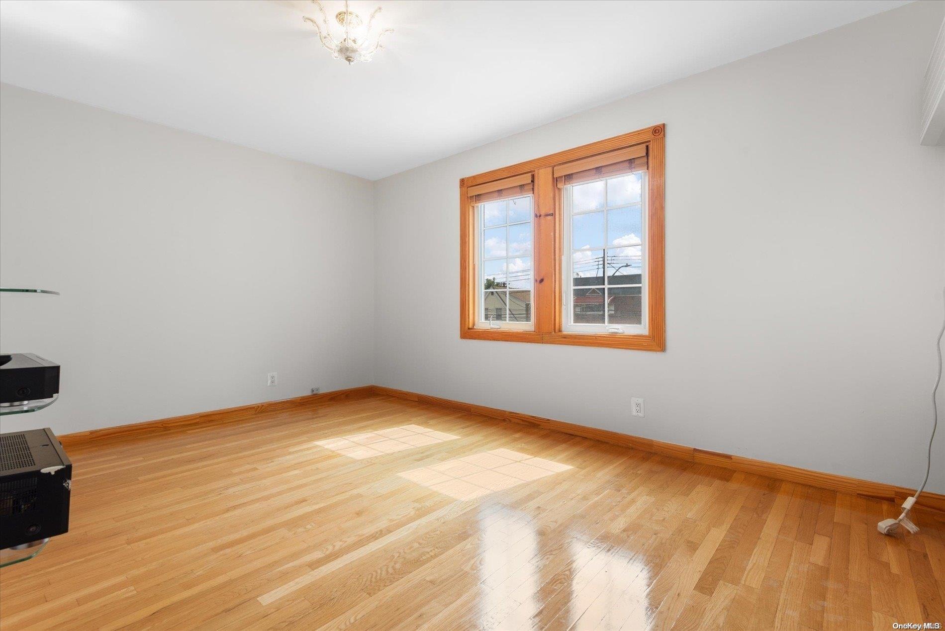 Single Family 121st  Queens, NY 11420, MLS-L3570043-14