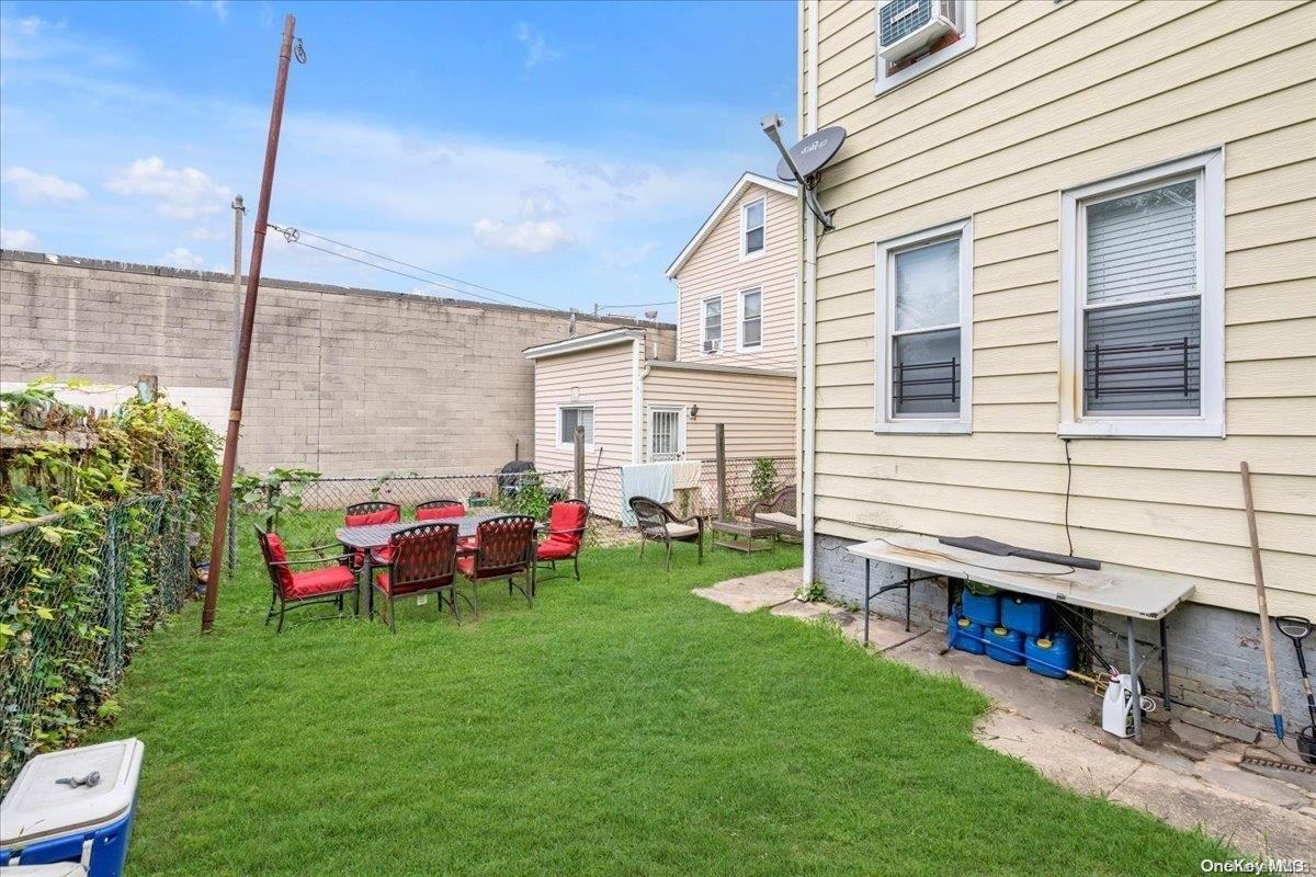 Single Family 15th  Queens, NY 11356, MLS-L3570107-17