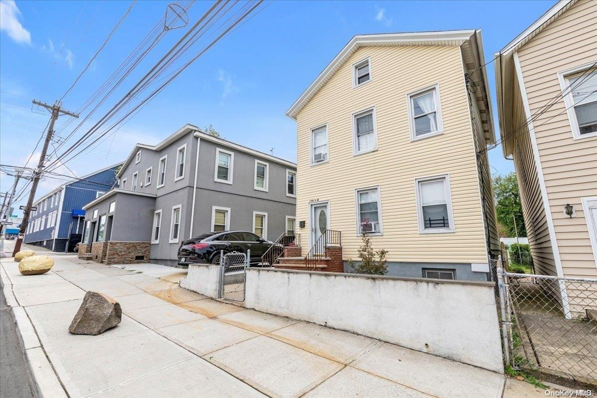 Single Family 15th  Queens, NY 11356, MLS-L3570107-18
