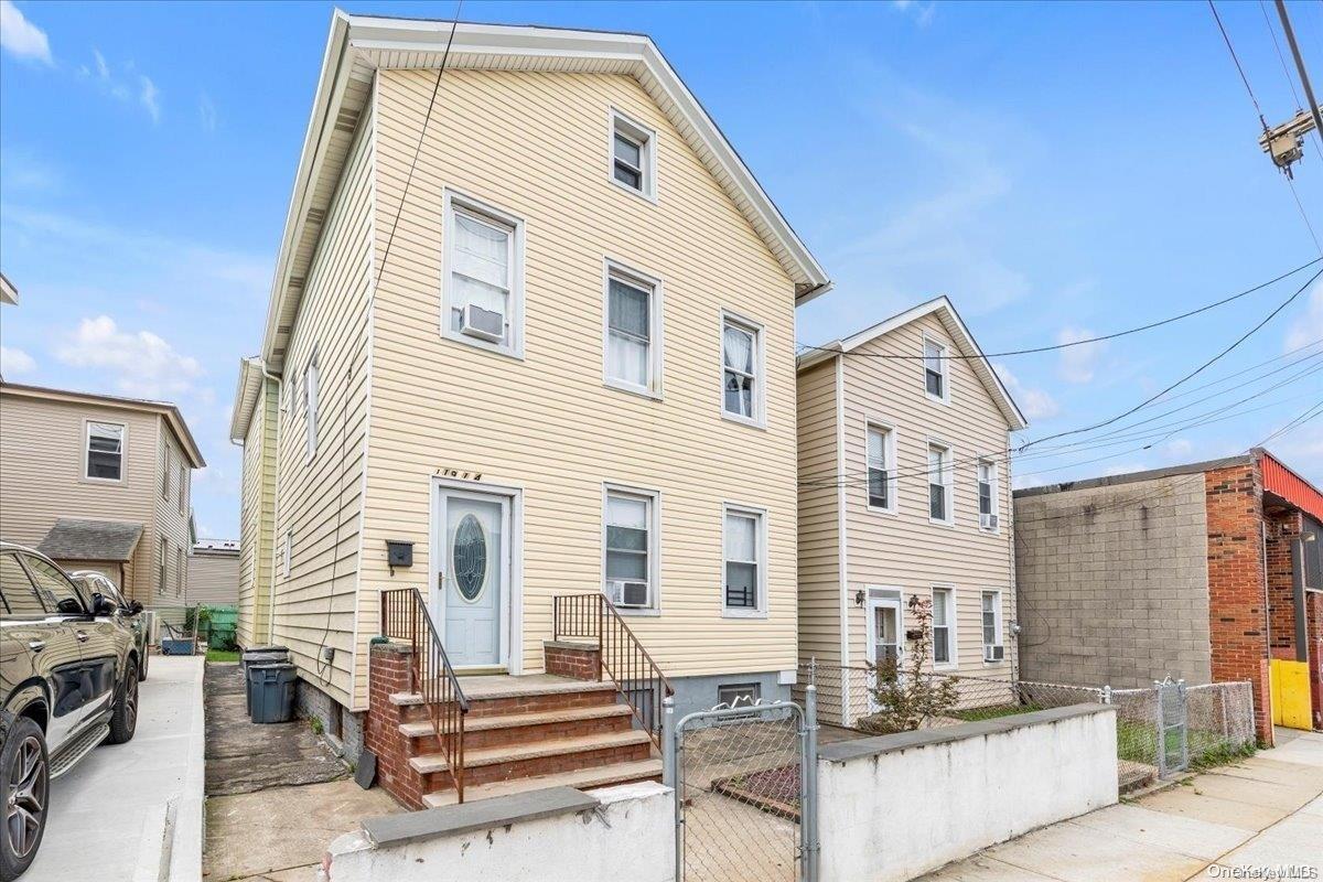 Single Family 15th  Queens, NY 11356, MLS-L3570107-19