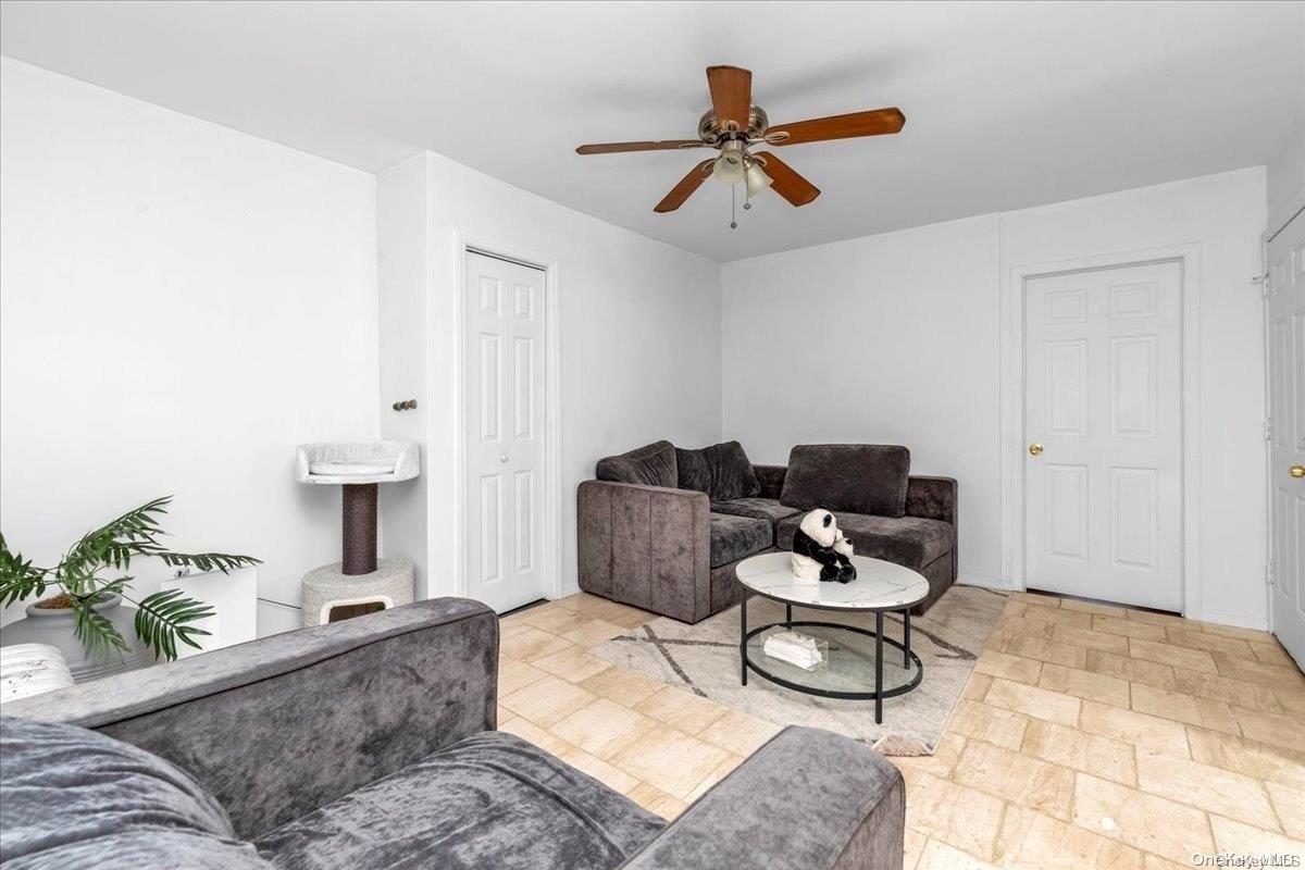 Single Family 15th  Queens, NY 11356, MLS-L3570107-3