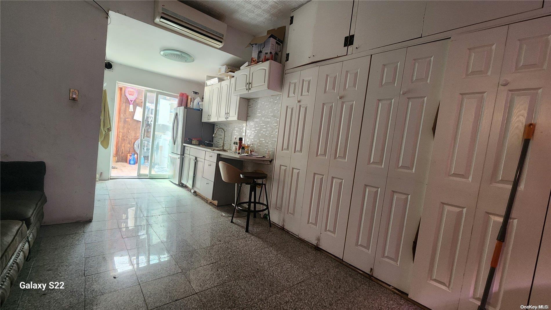 Single Family Greenpoint  Queens, NY 11101, MLS-L3570364-3