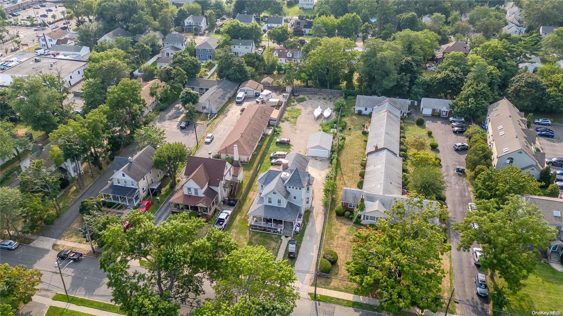 Single Family Park  Suffolk County, NY 11701, MLS-L3570613-8