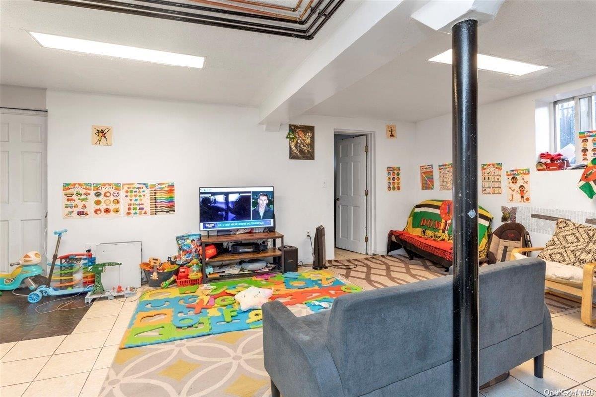 Single Family Farmers  Queens, NY 11434, MLS-L3570897-12