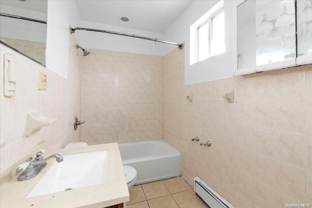 Single Family Farmers  Queens, NY 11434, MLS-L3570897-7