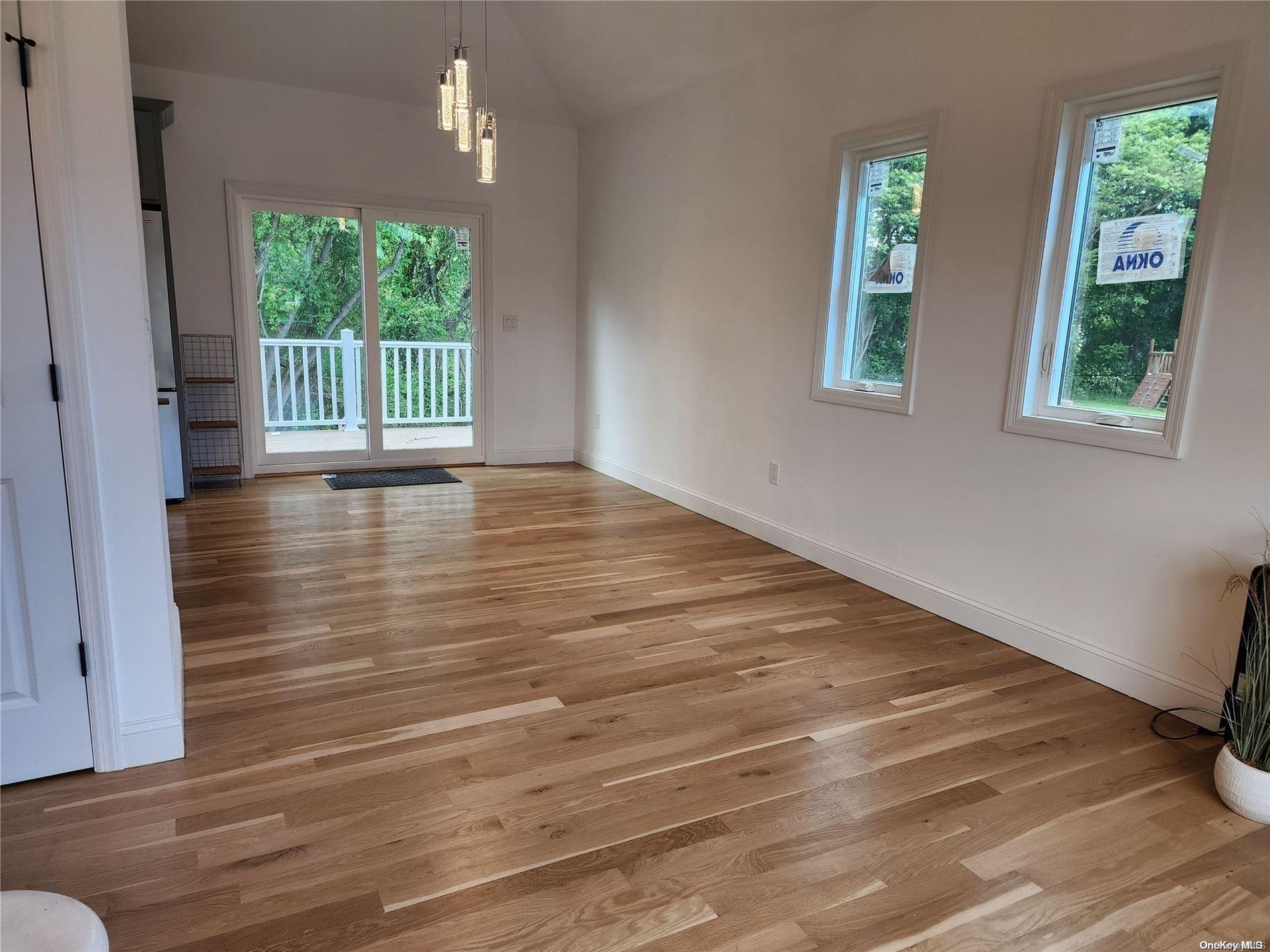 Single Family Harrison  Suffolk County, NY 11706, MLS-L3570901-10