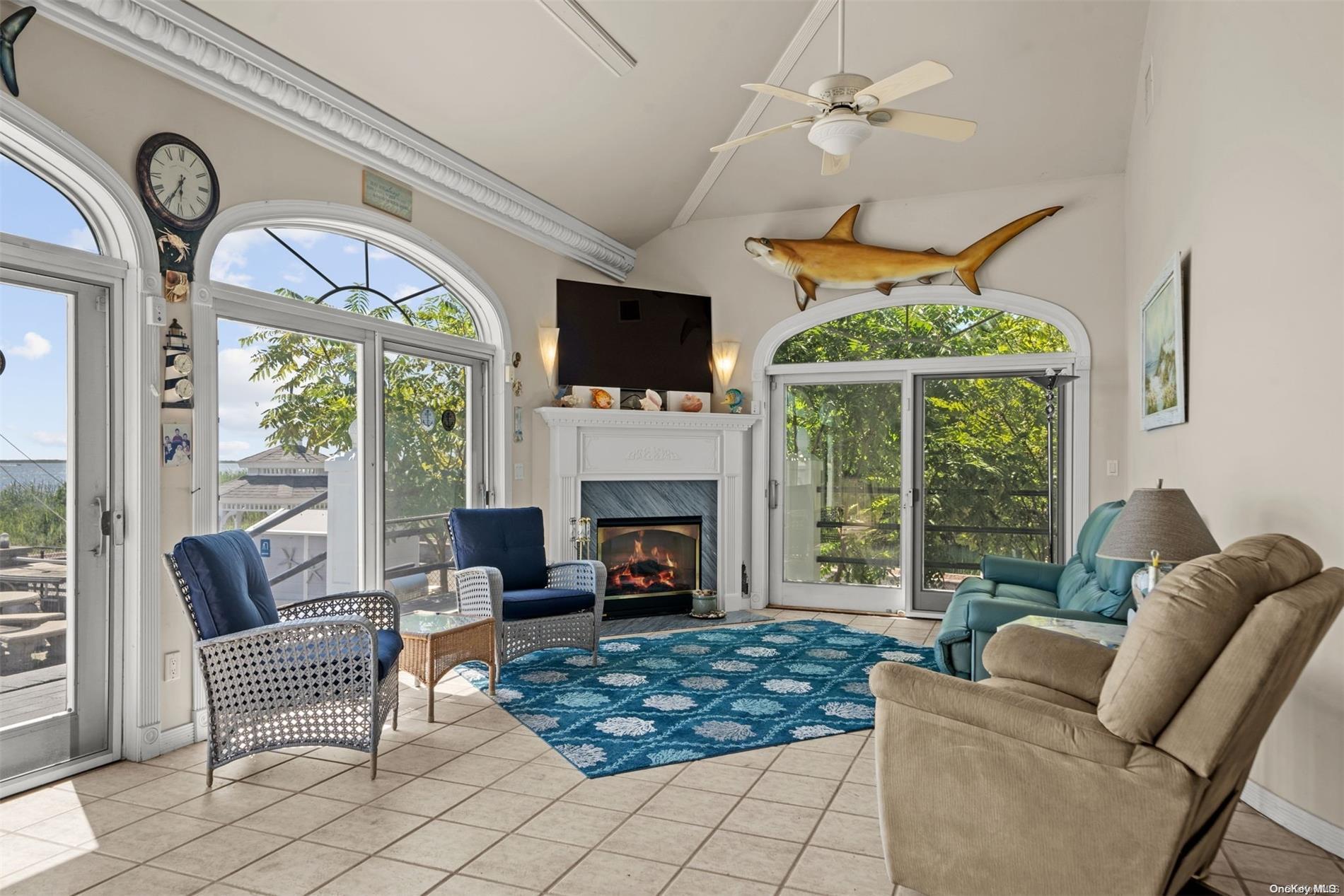 Single Family Old Neck  Suffolk County, NY 11934, MLS-L3571140-9