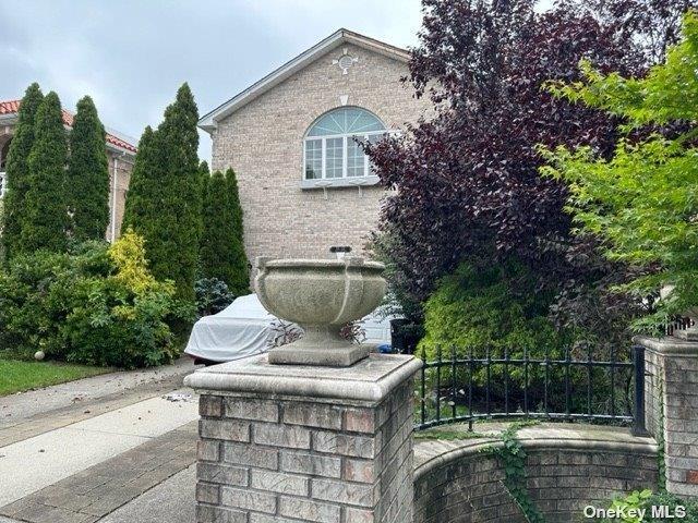 Single Family Powells Cove  Queens, NY 11357, MLS-L3571422-3