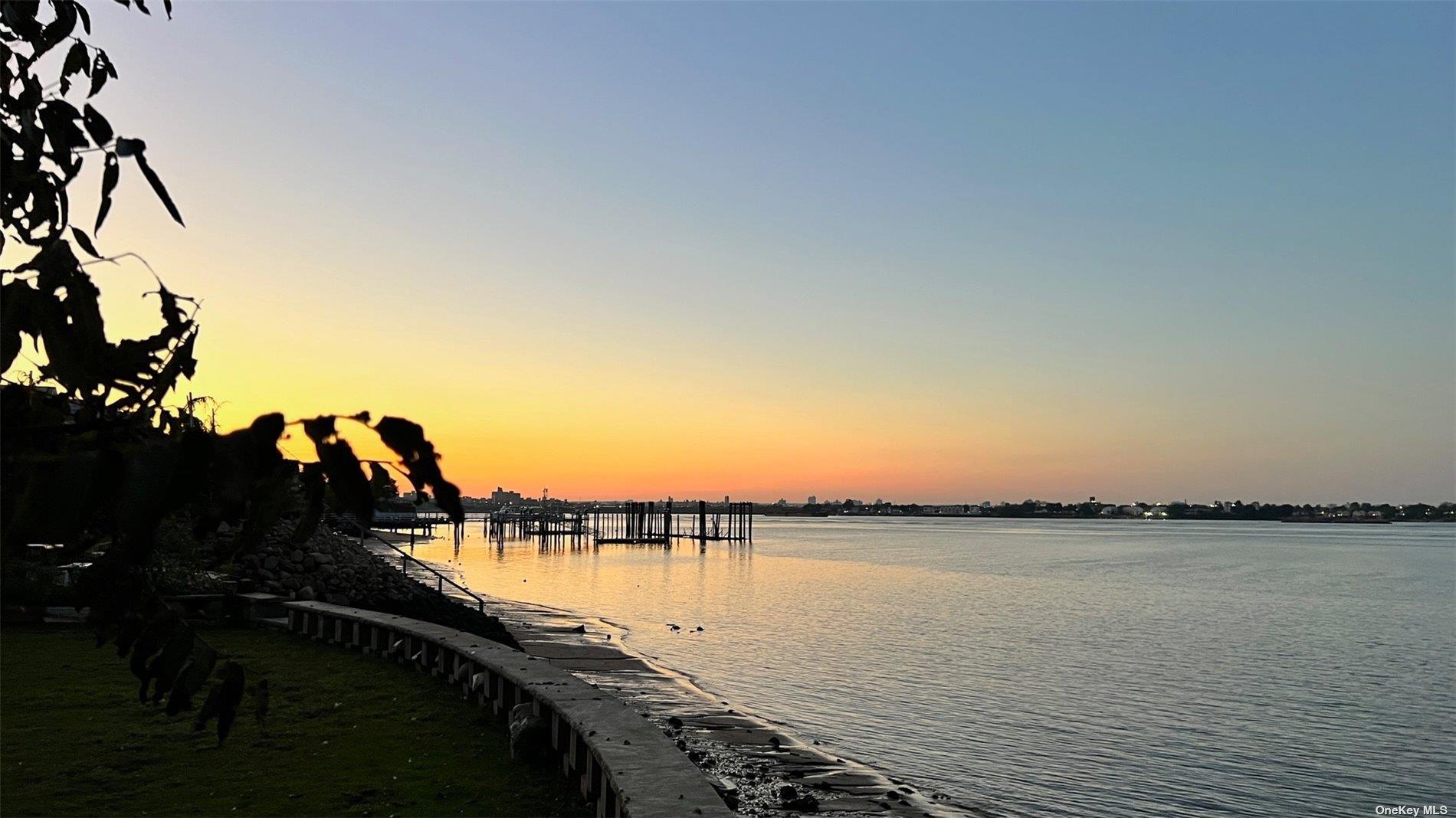 Single Family Powells Cove  Queens, NY 11357, MLS-L3571422-8