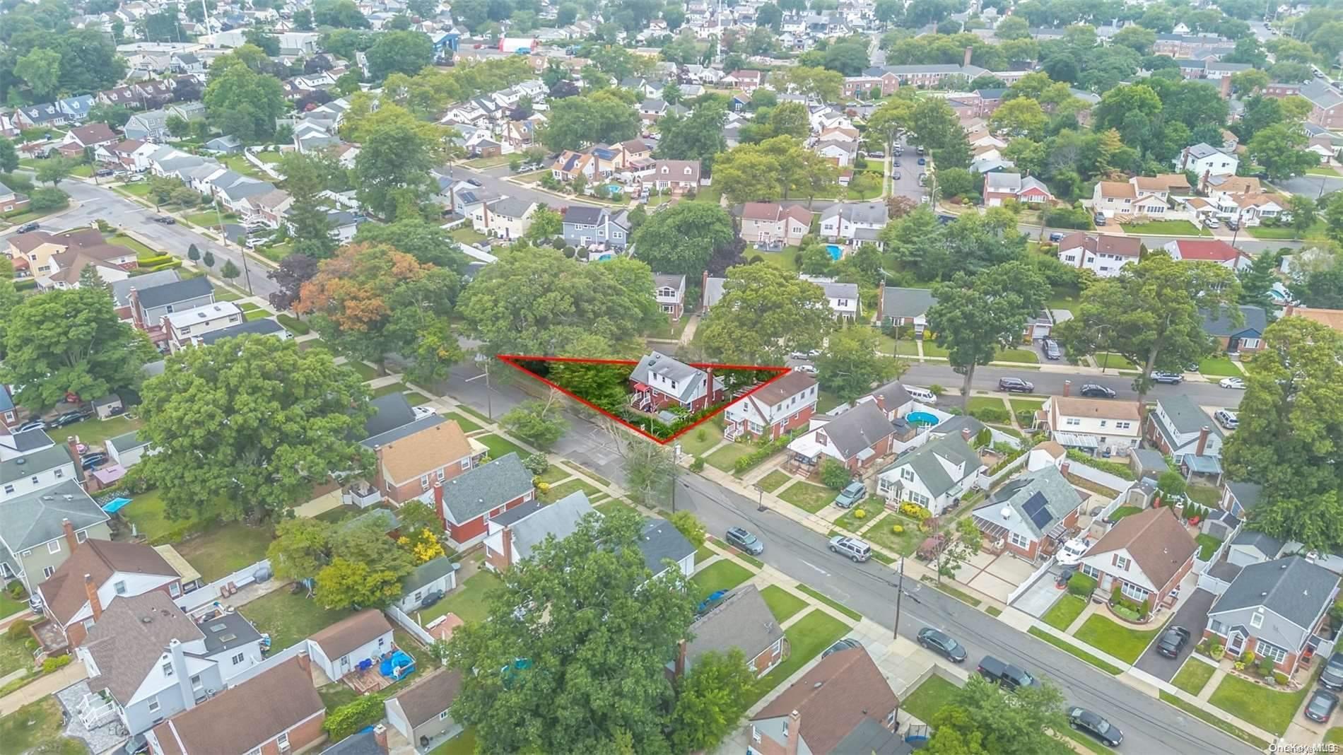 Single Family Ridgewood  Nassau County, NY 11580, MLS-L3571450-19